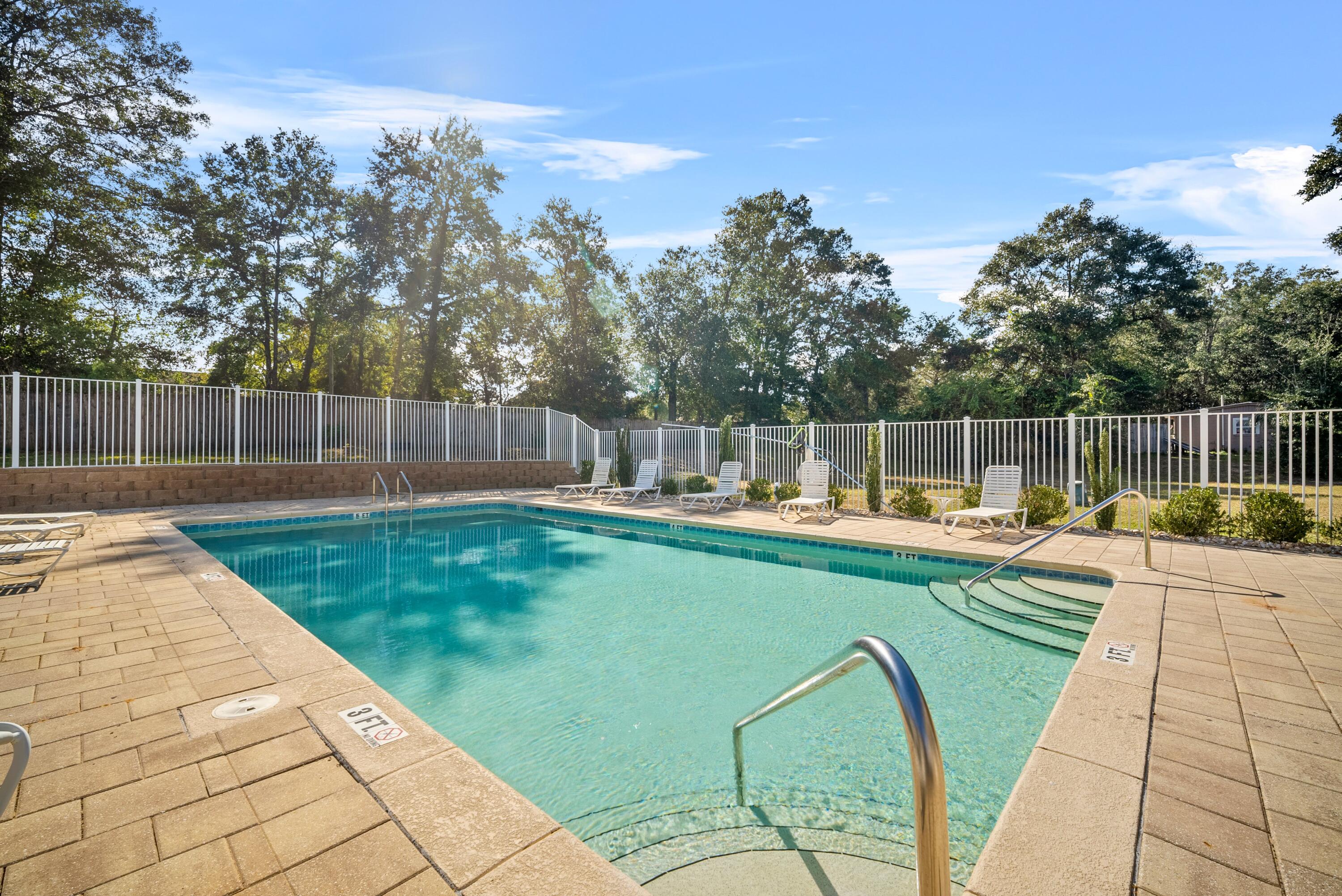 Crestview-ARBOR LAKE TH - Residential Lease