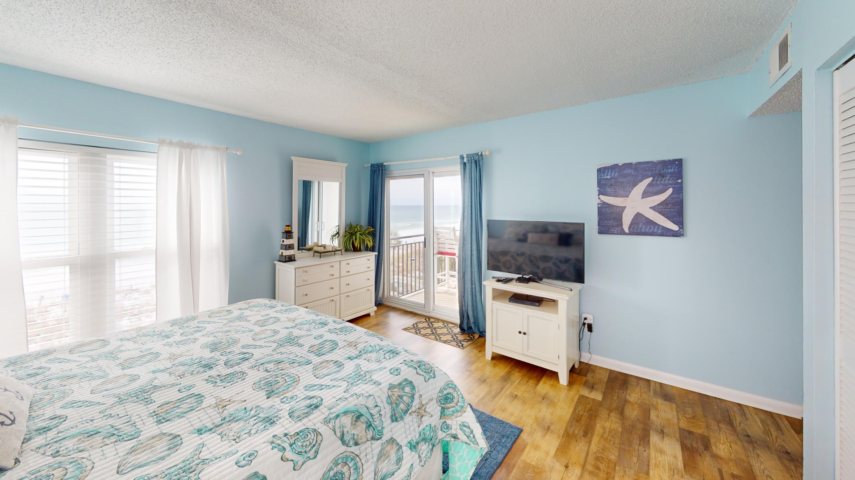 EMERALD ISLE - Residential