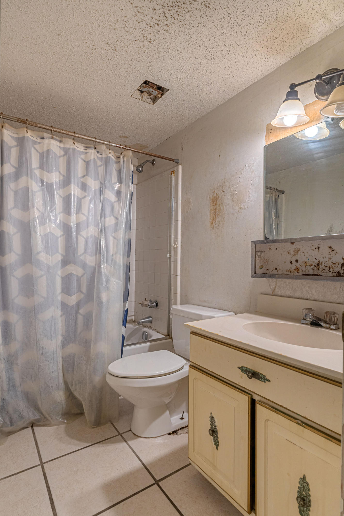 MOSSEY COVE T/H - Residential