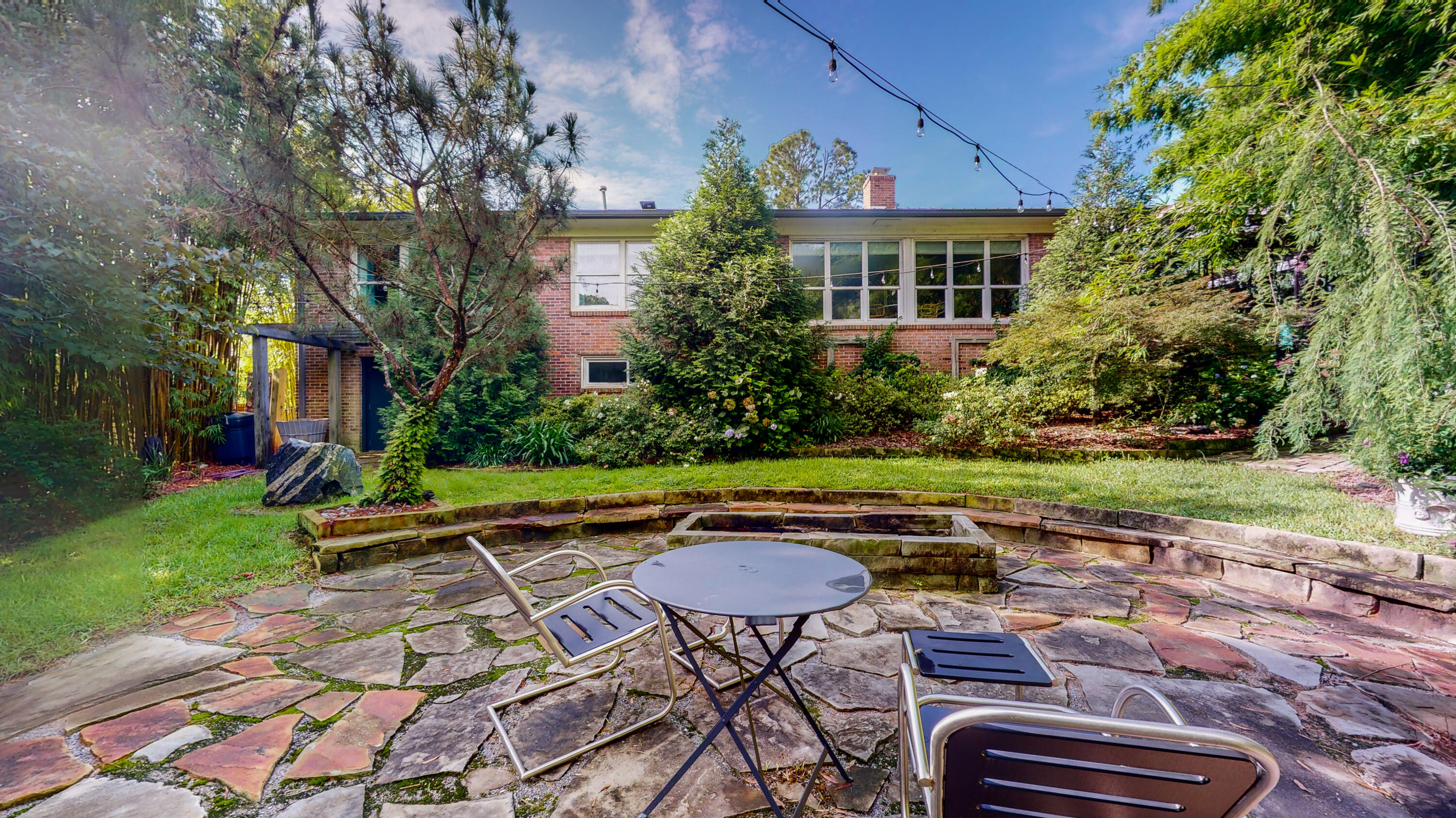 EAST HILL - Residential