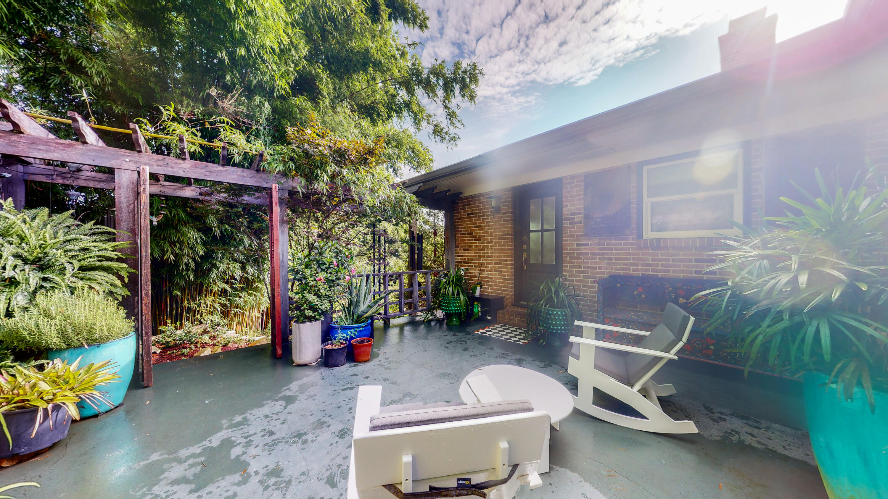 EAST HILL - Residential