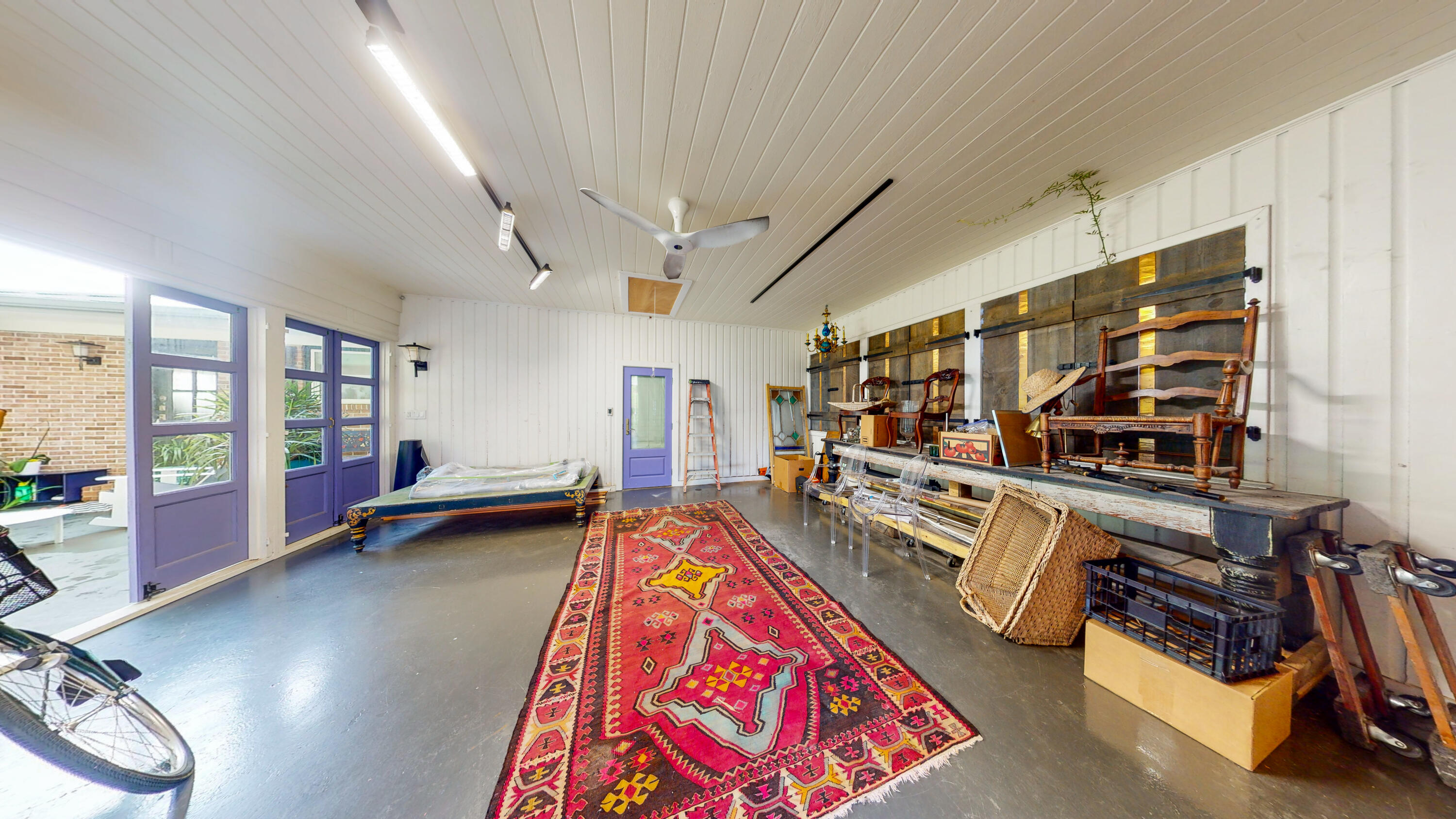 EAST HILL - Residential