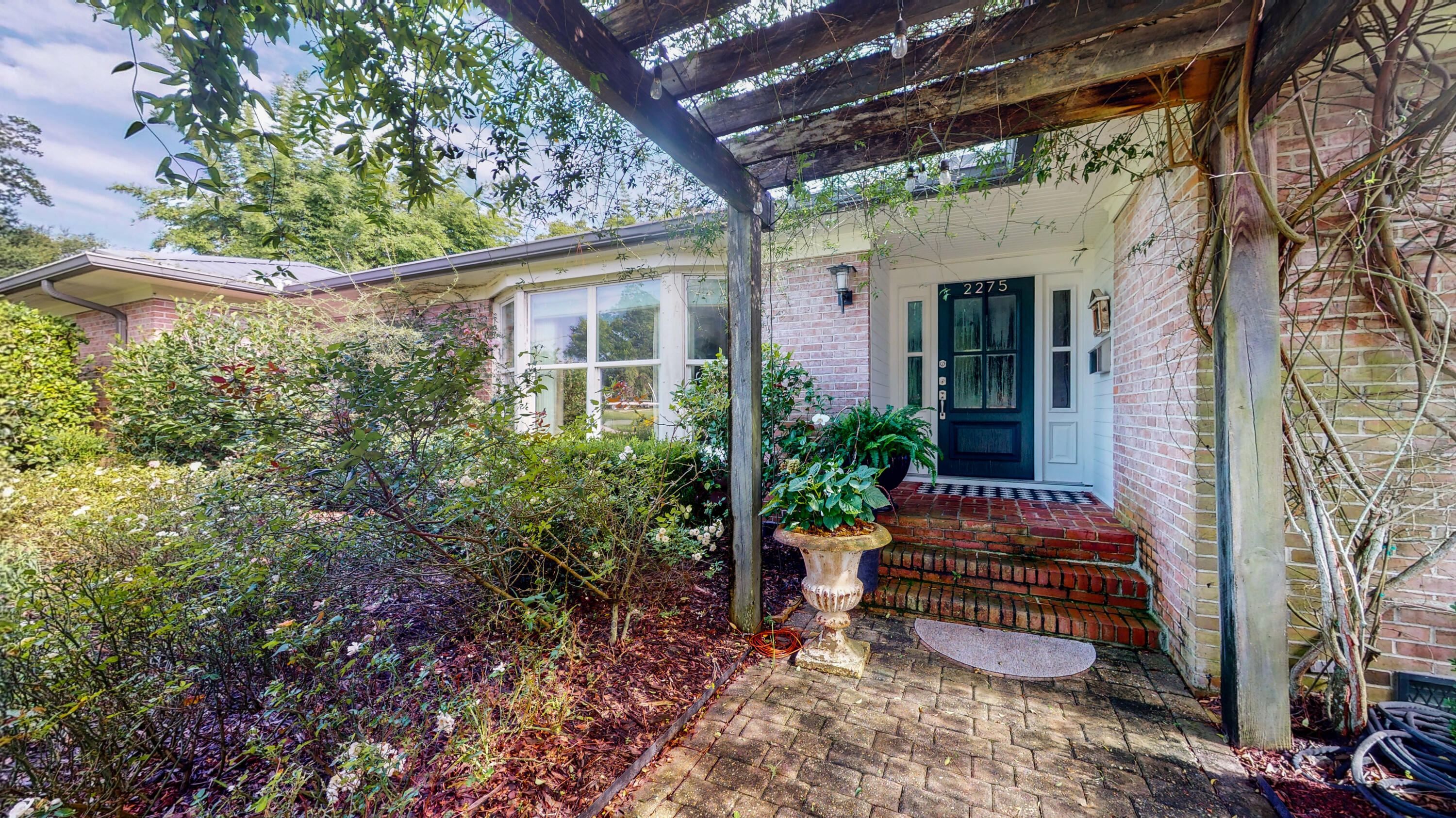 EAST HILL - Residential