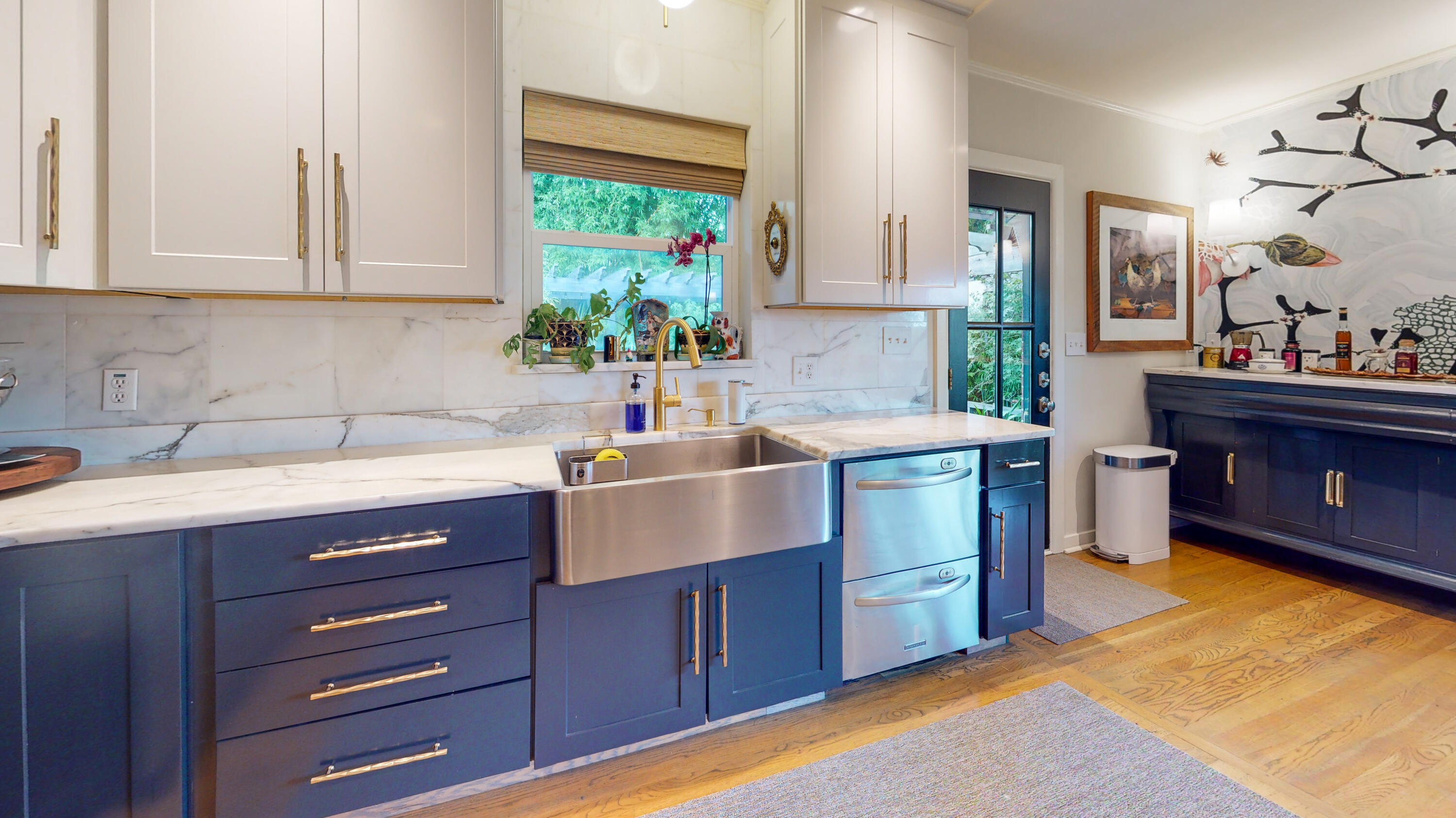 EAST HILL - Residential