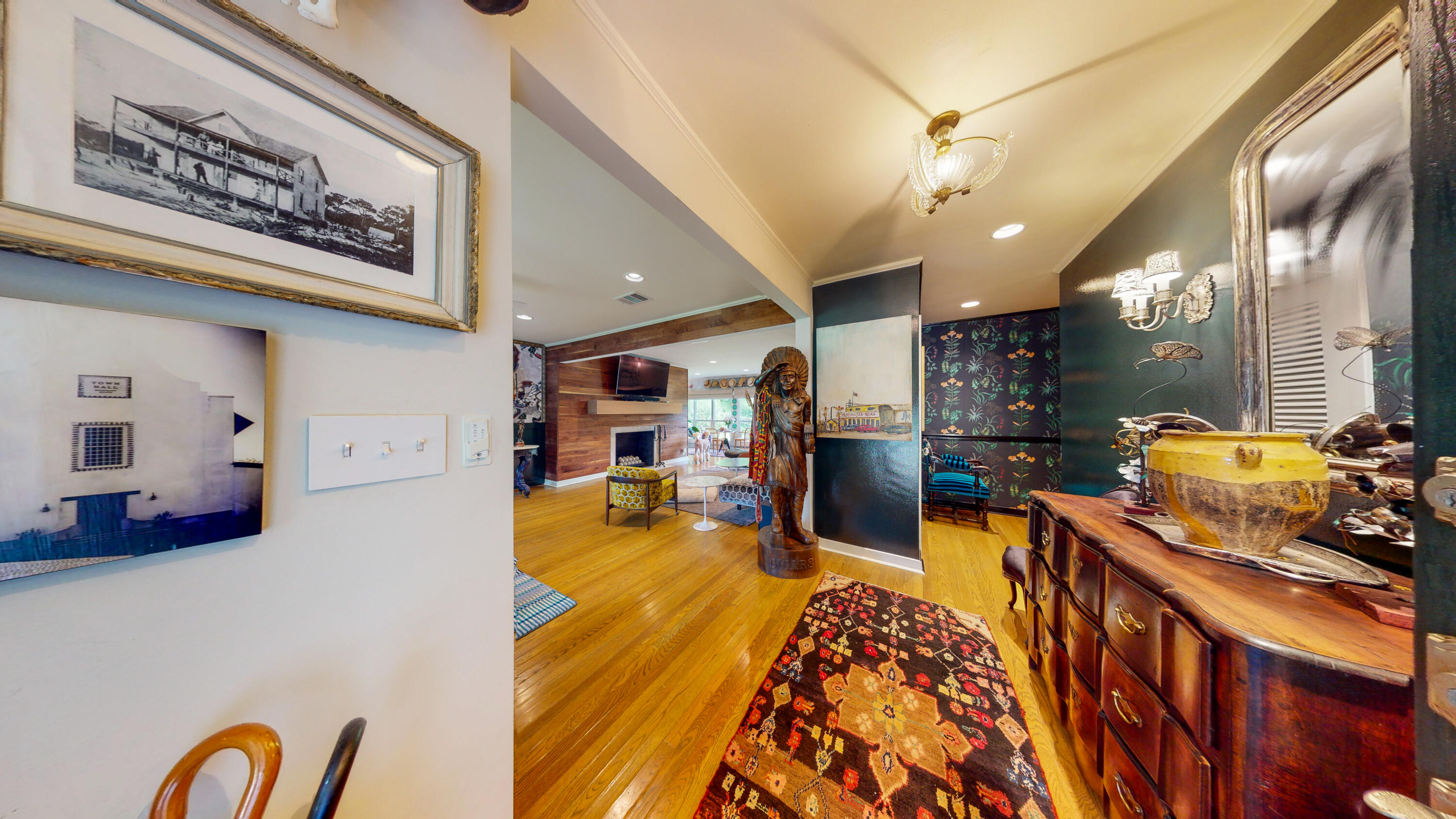 EAST HILL - Residential