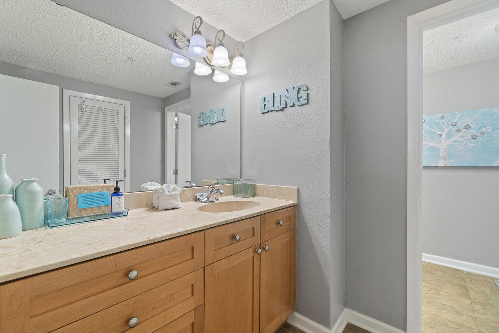 NAVARRE TOWERS CONDO - Residential