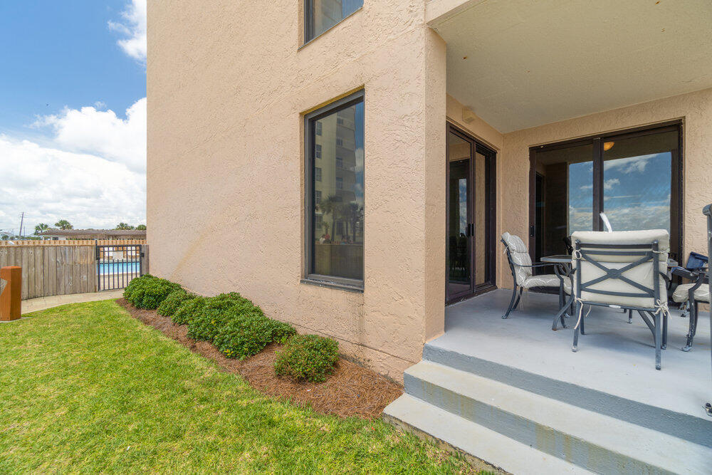 NAVARRE TOWERS CONDO - Residential
