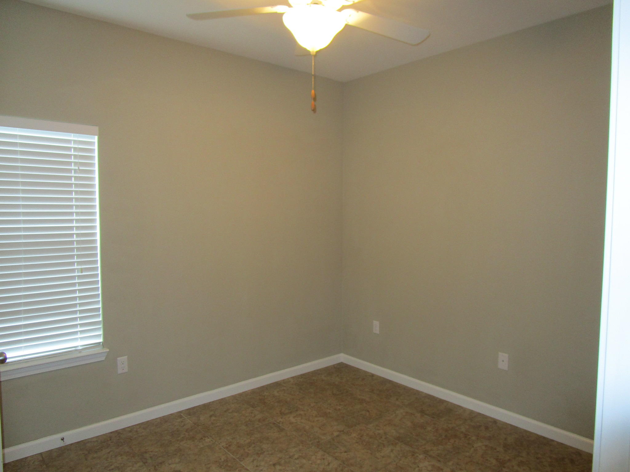 REDWOOD VILLAGE - Residential Lease