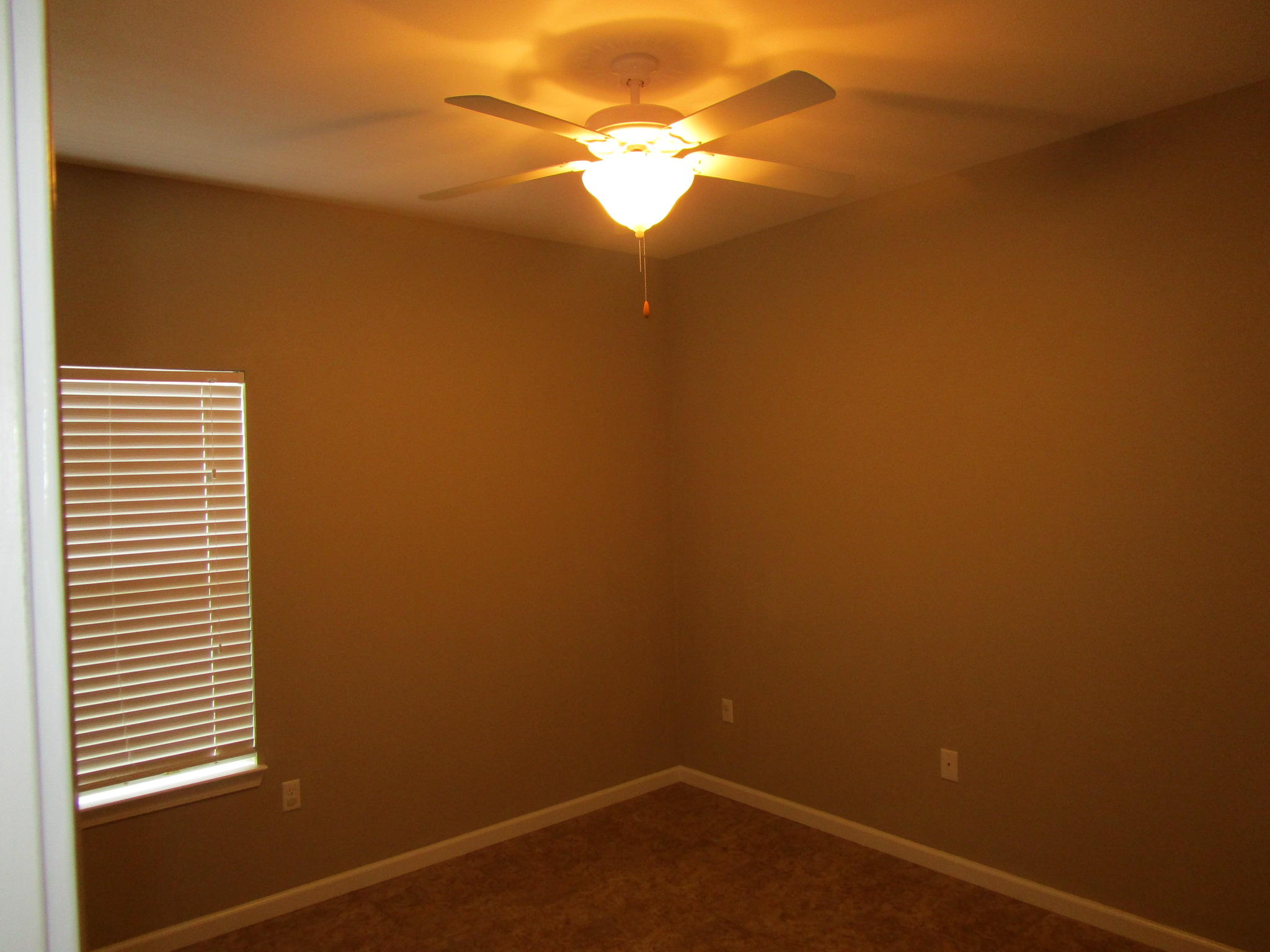 REDWOOD VILLAGE - Residential Lease