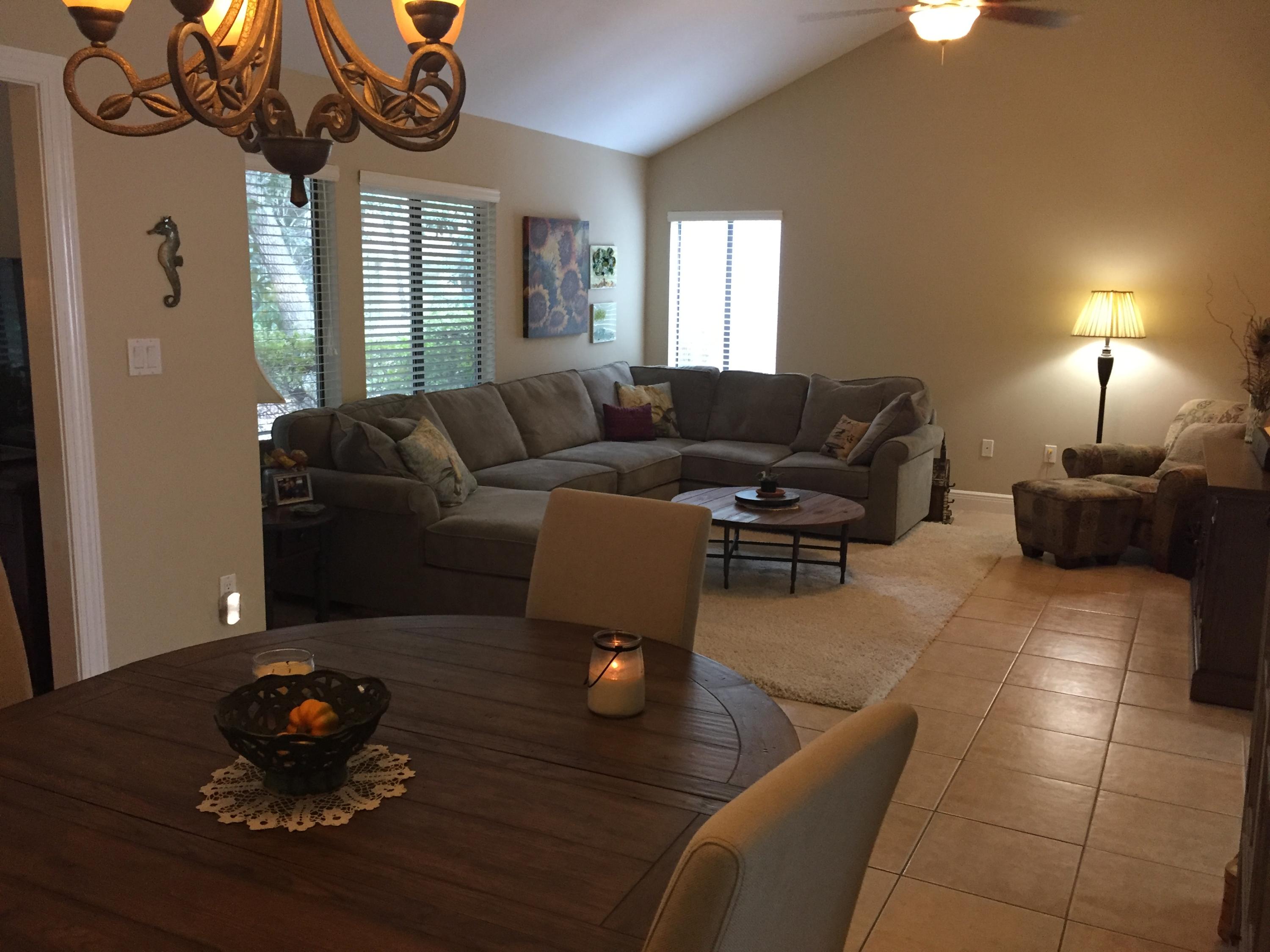 ROYAL OAK VILLAS BLUEWATER BAY - Residential