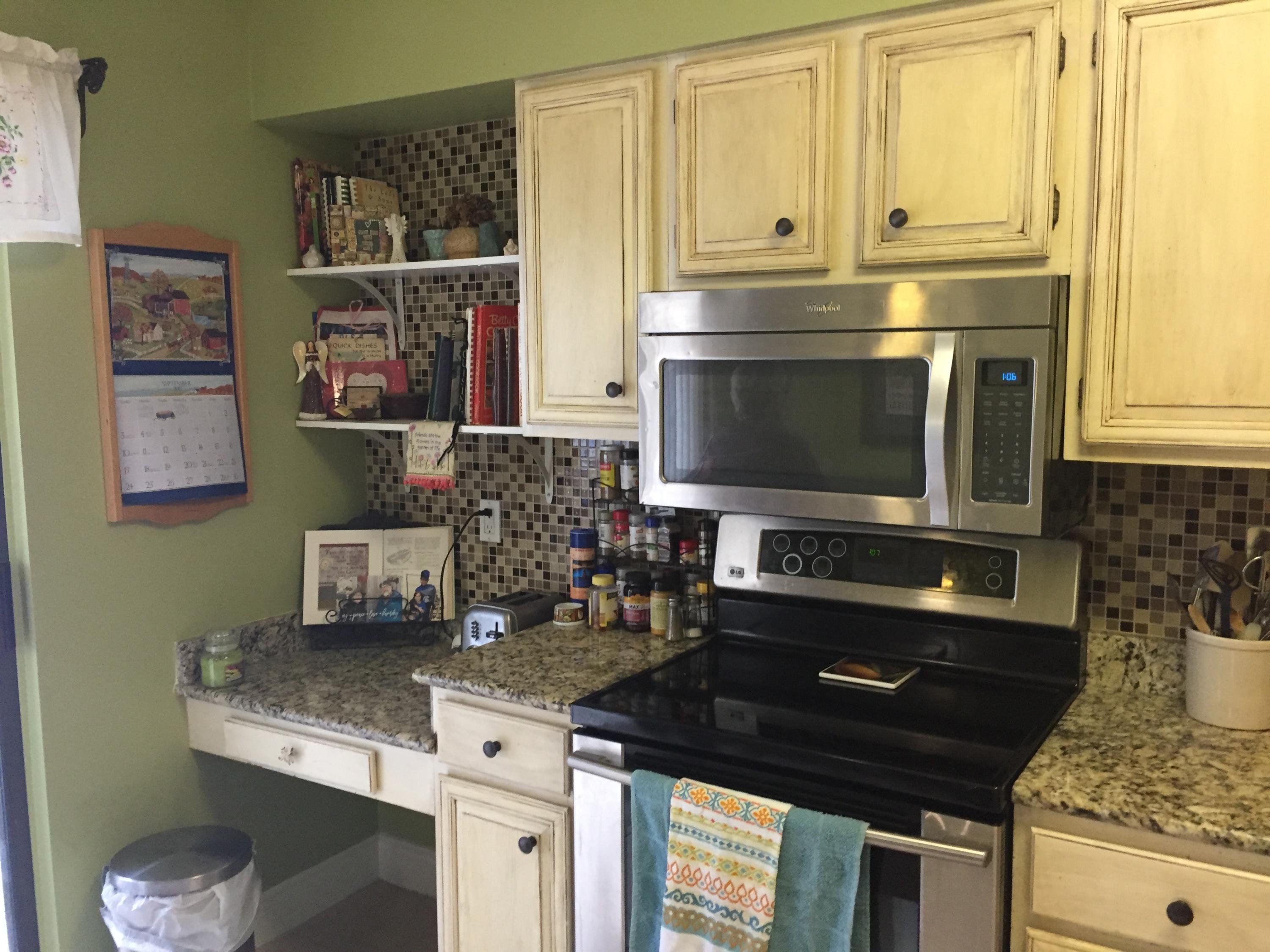 ROYAL OAK VILLAS BLUEWATER BAY - Residential