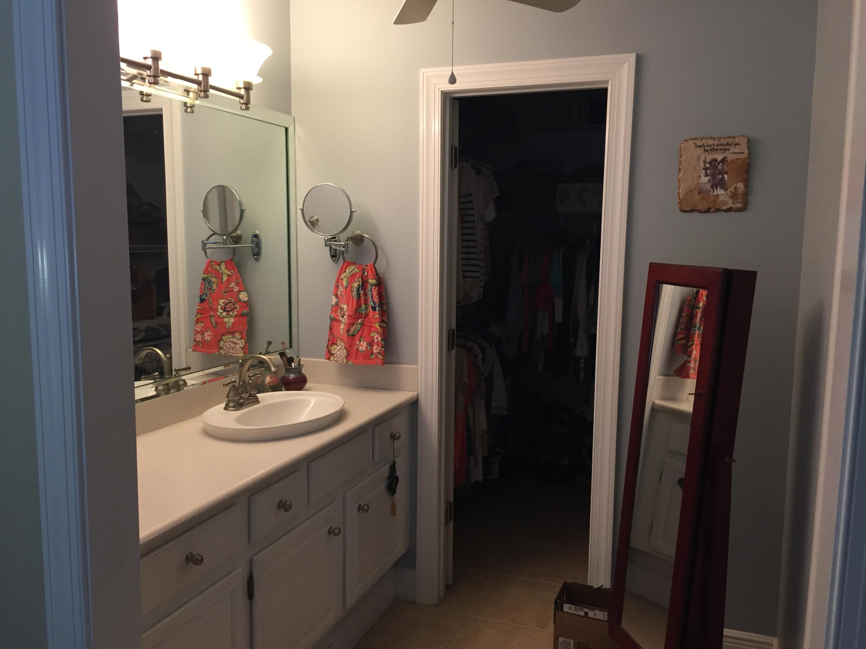 ROYAL OAK VILLAS BLUEWATER BAY - Residential