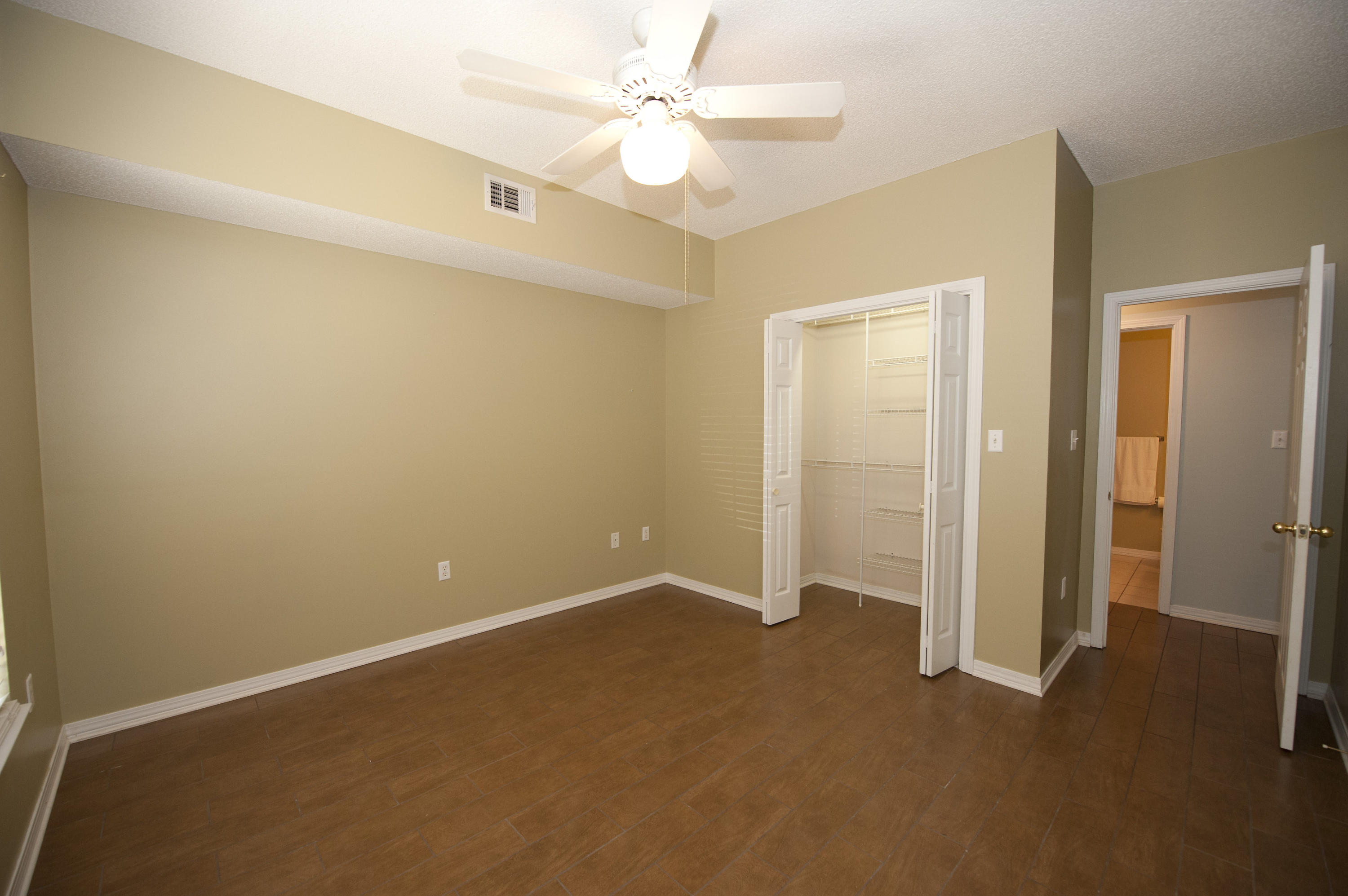 THE OAKS AT NICEVILLE - Residential