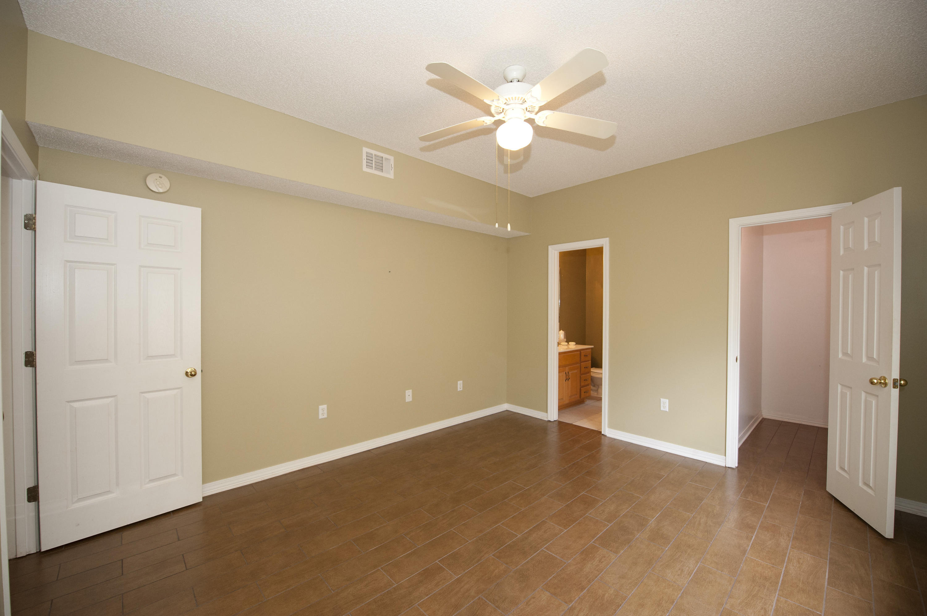 THE OAKS AT NICEVILLE - Residential