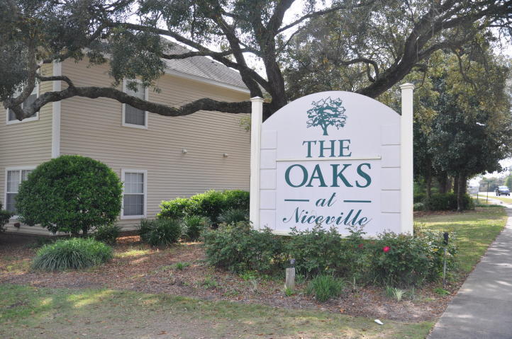 THE OAKS AT NICEVILLE - Residential
