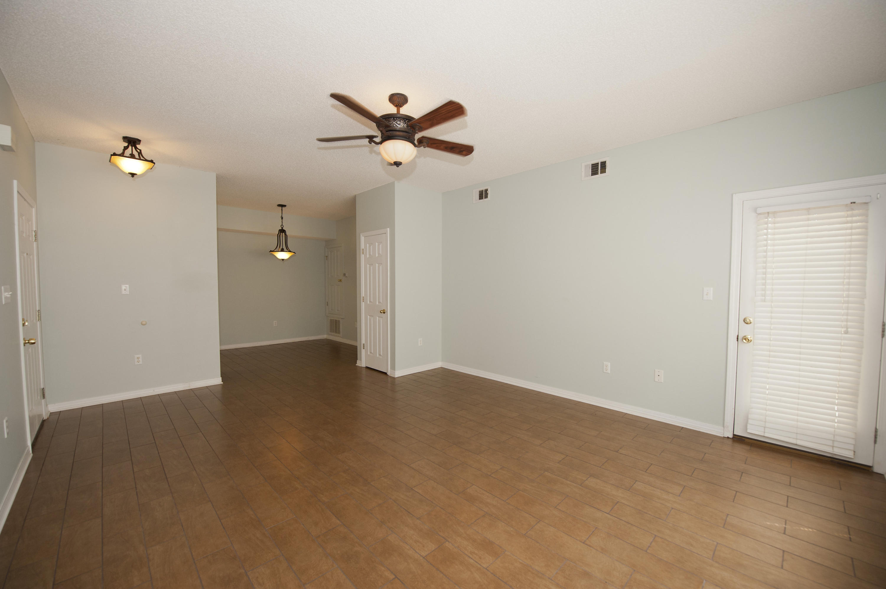 THE OAKS AT NICEVILLE - Residential