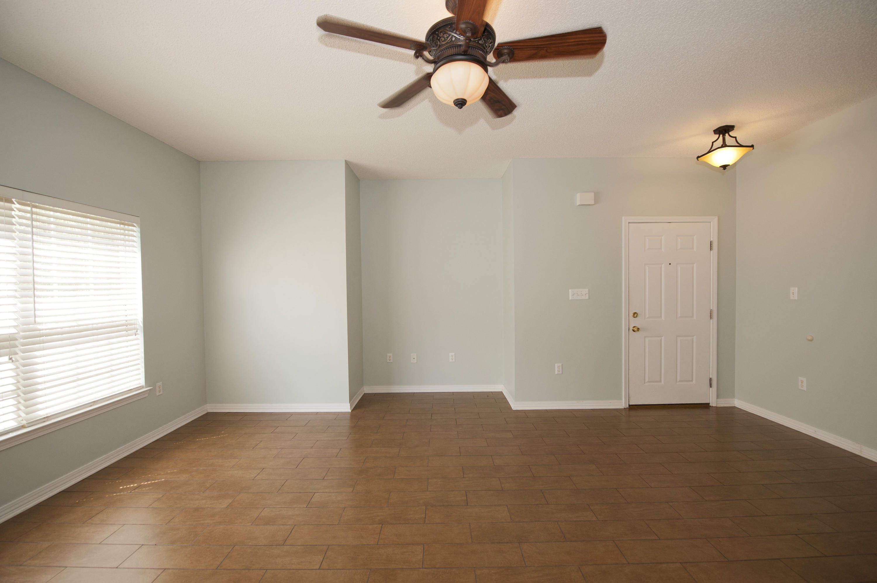 THE OAKS AT NICEVILLE - Residential