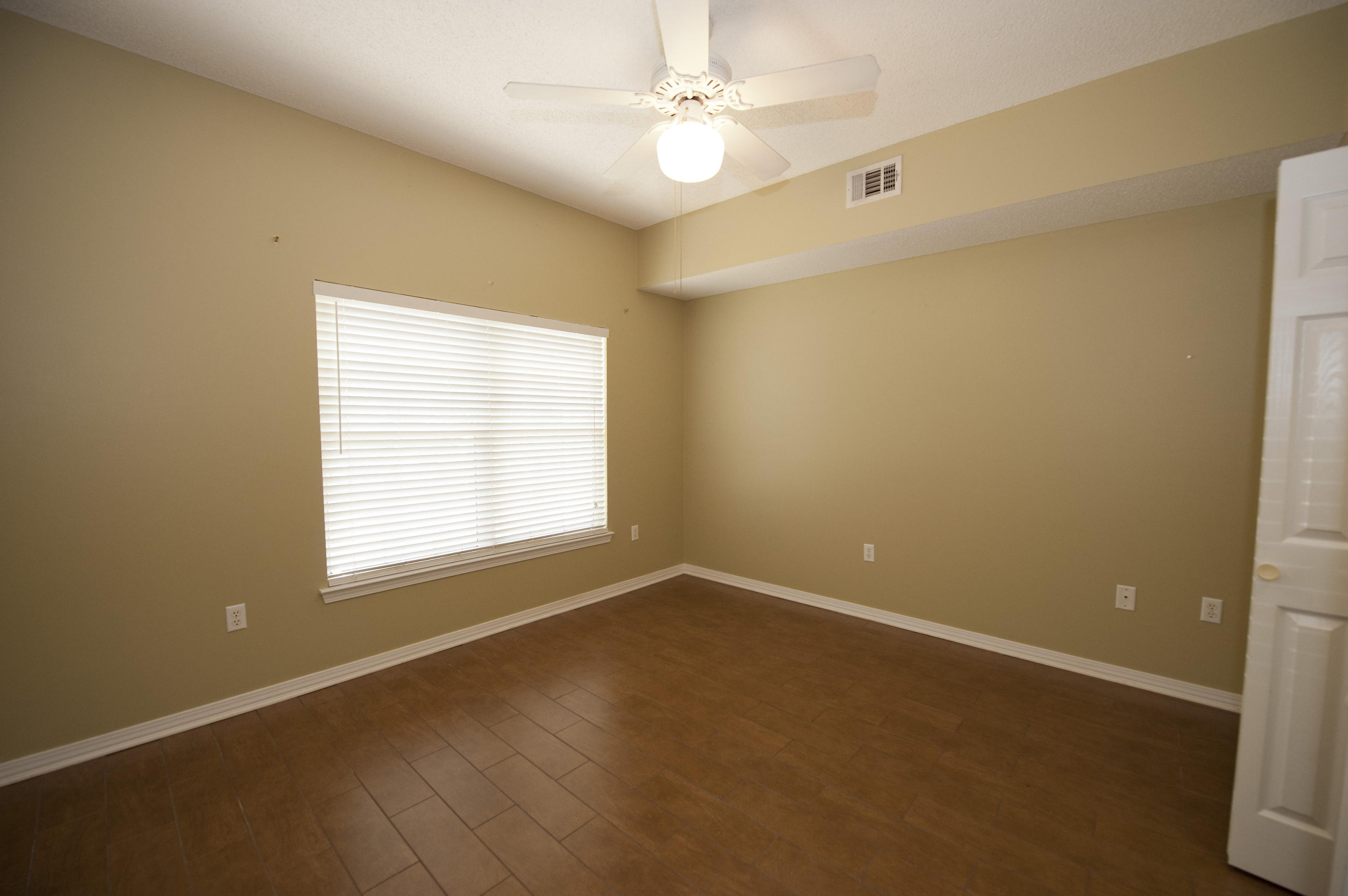 THE OAKS AT NICEVILLE - Residential