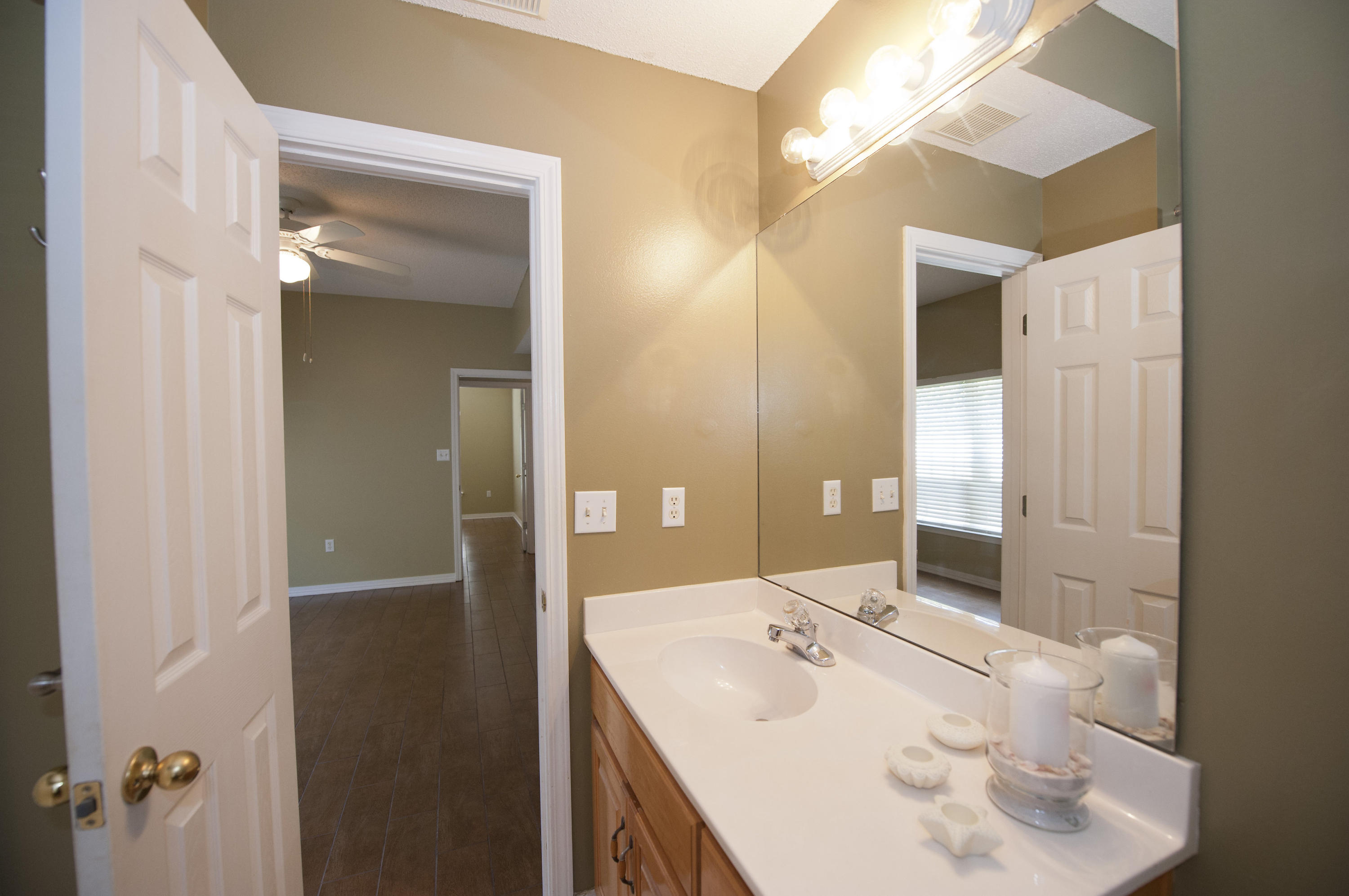 THE OAKS AT NICEVILLE - Residential