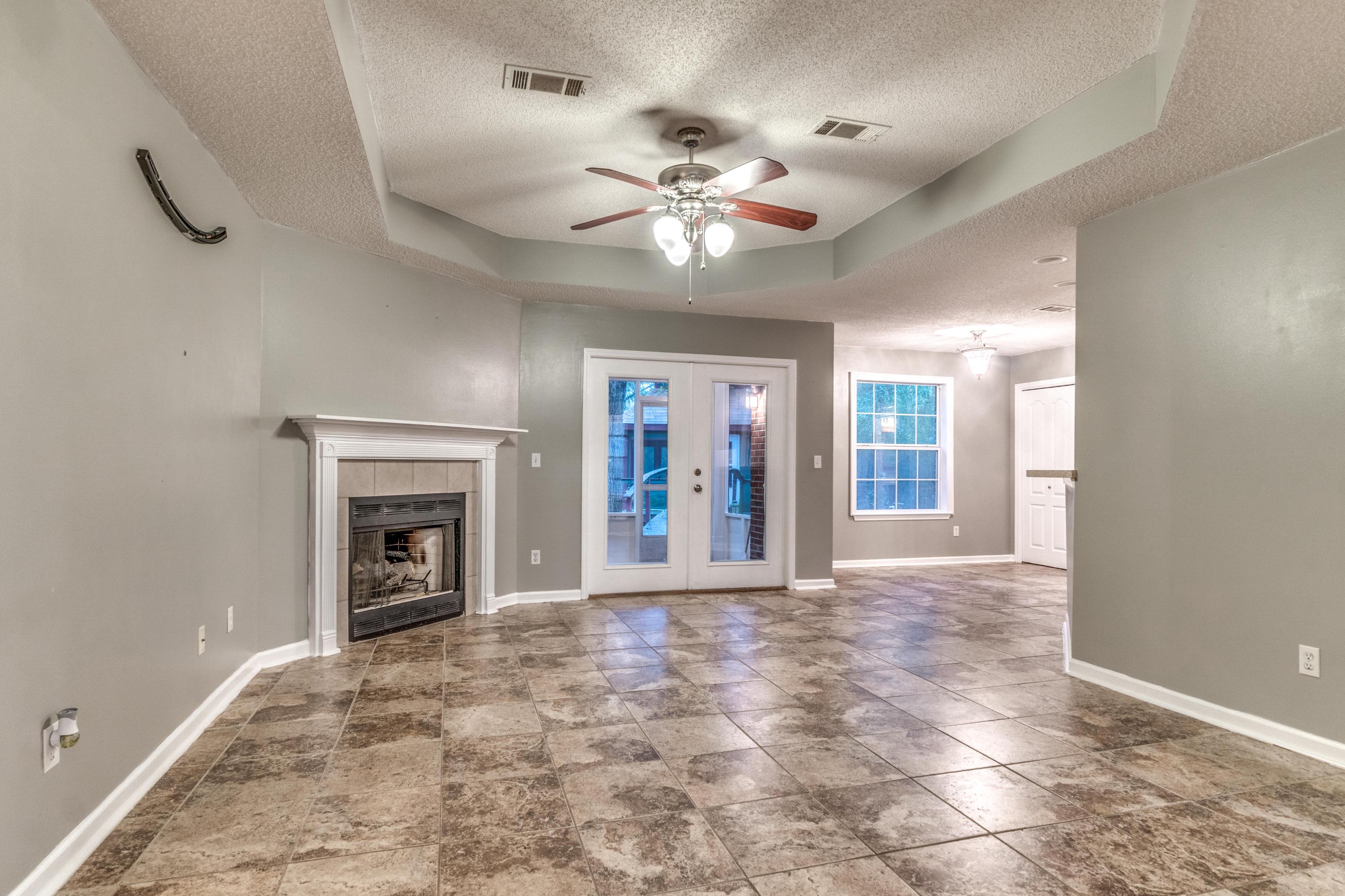 HIDDEN SPRINGS - Residential