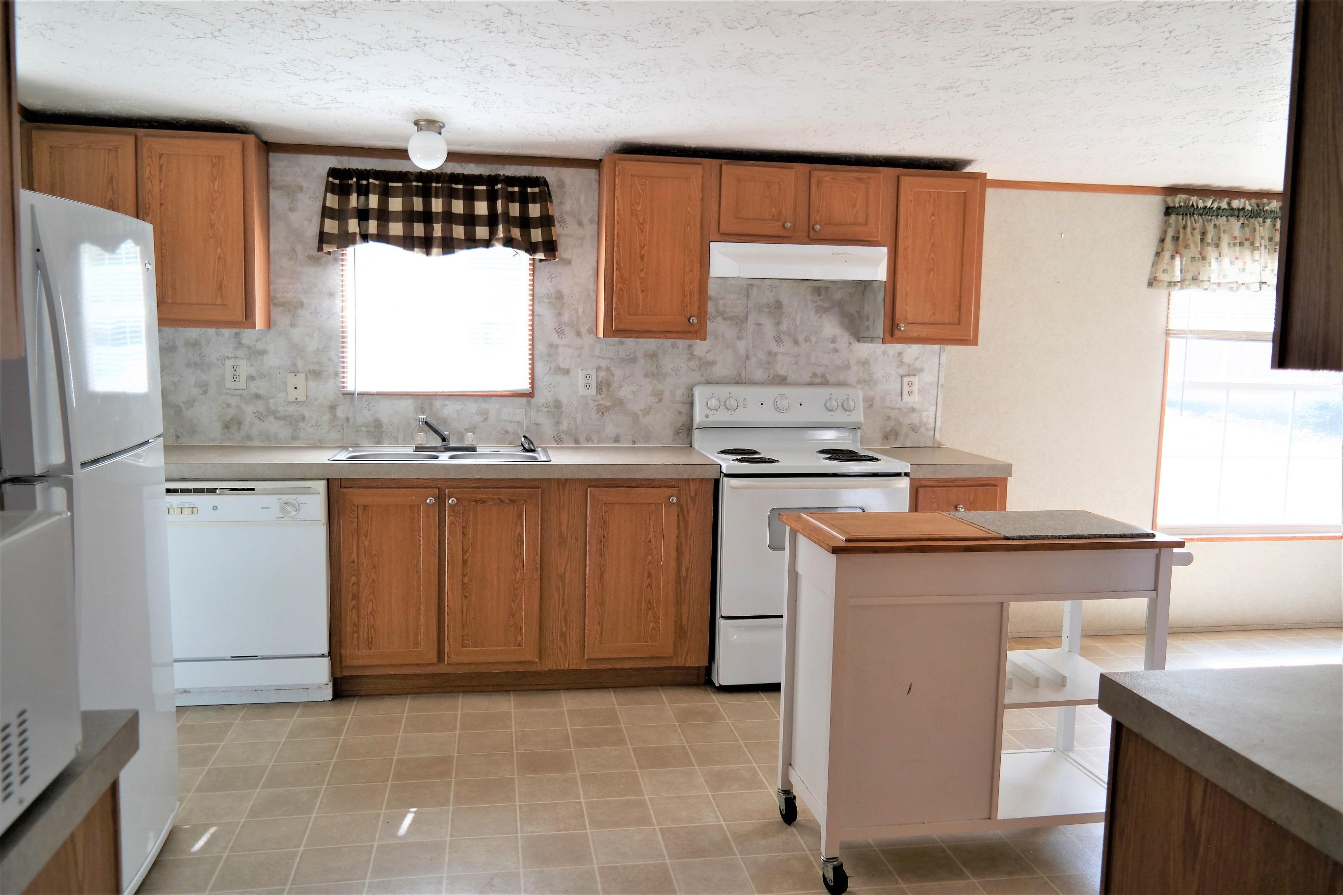 OAKWOOD HILLS UNIT 1 - Residential