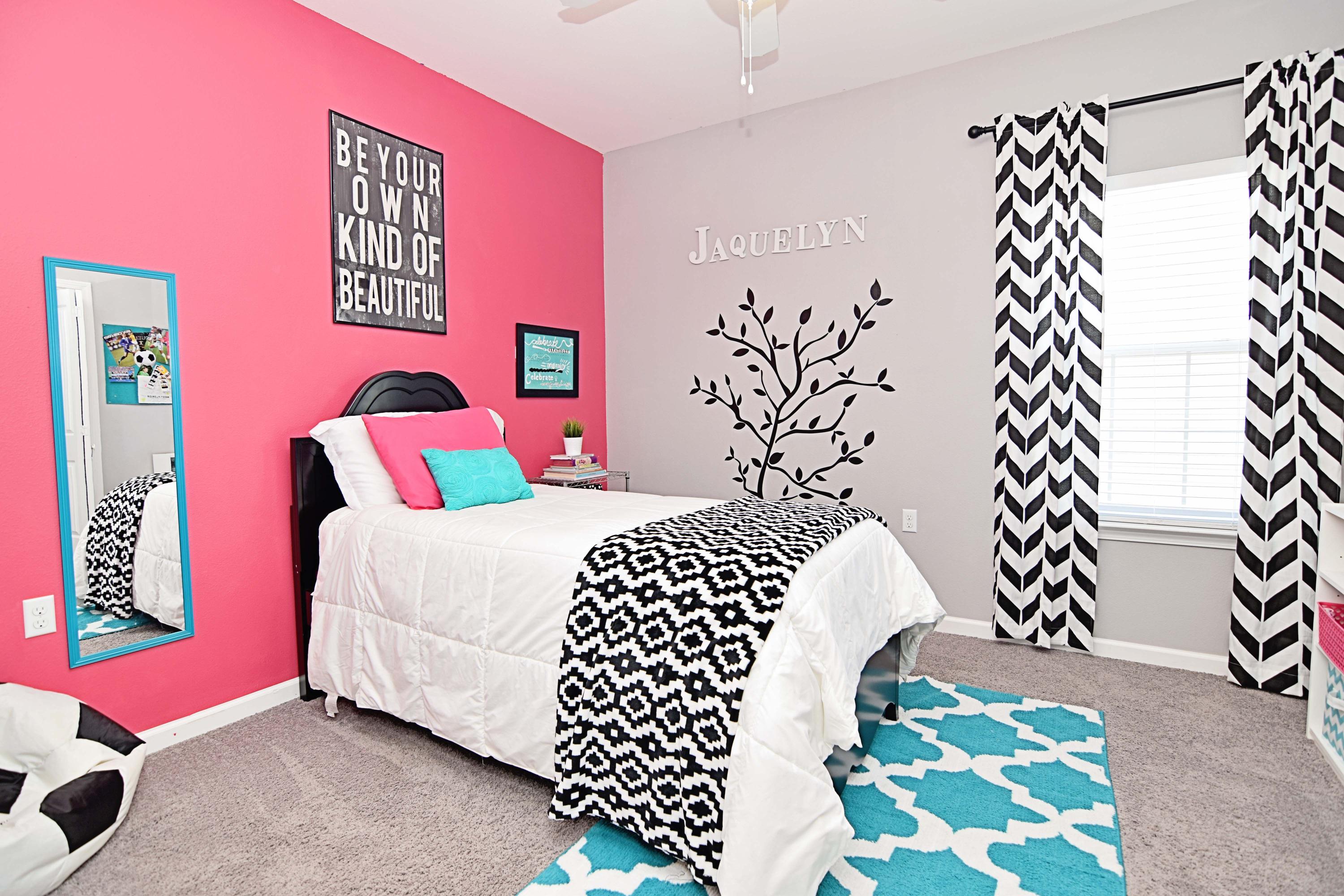 REDWOOD VILLAGE - Residential