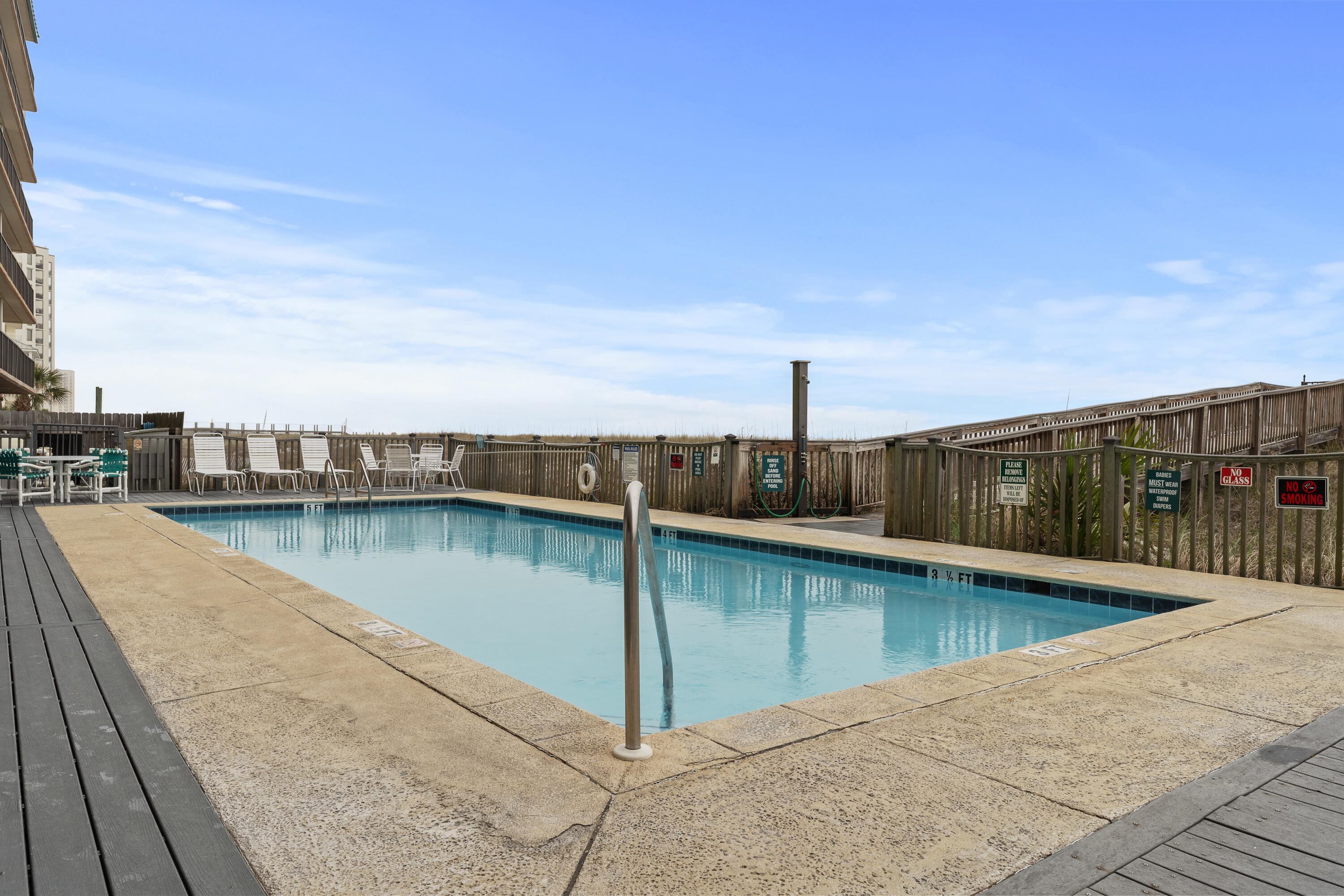 EMERALD SURF CONDO - Residential