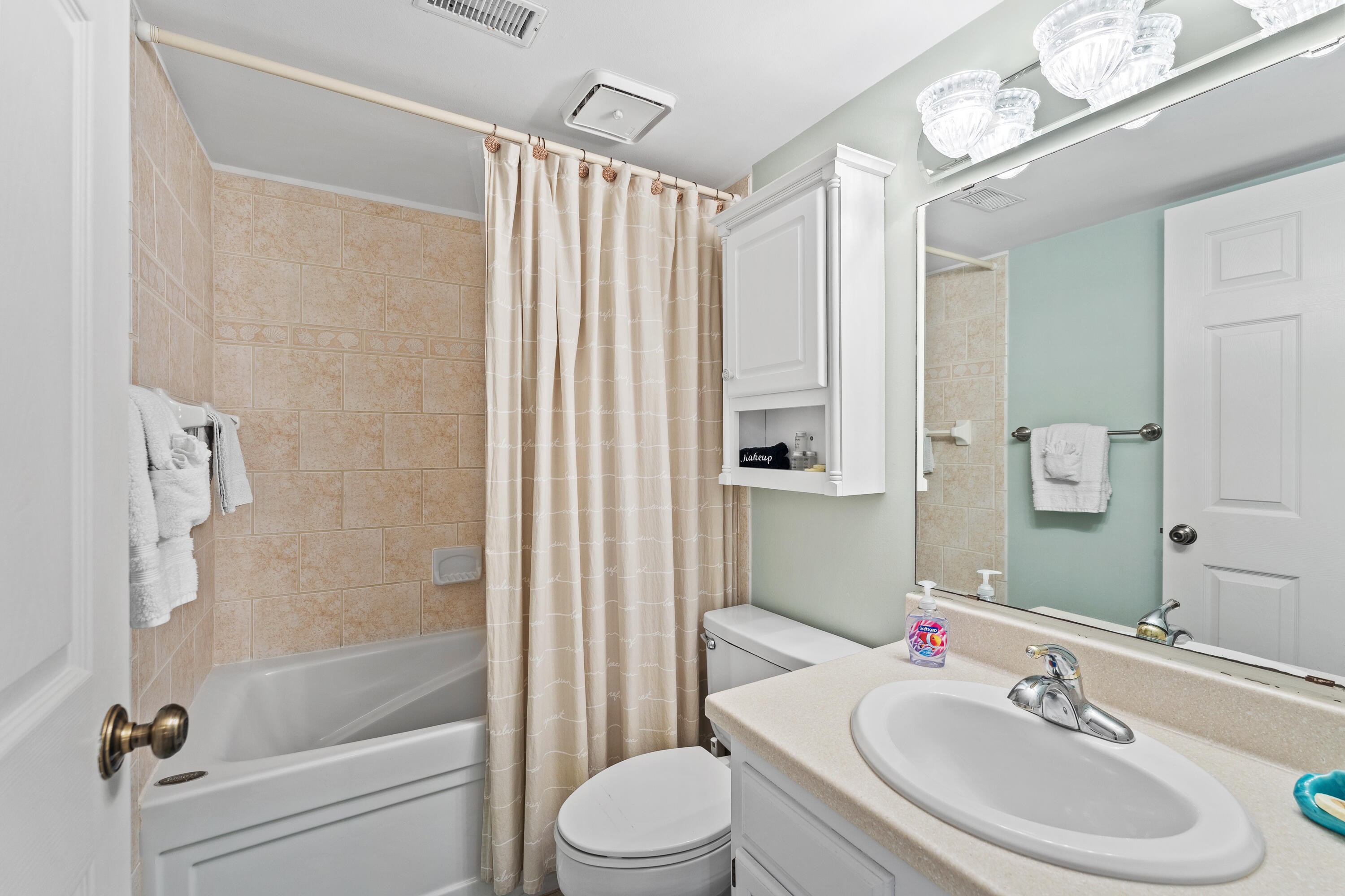 EMERALD SURF CONDO - Residential