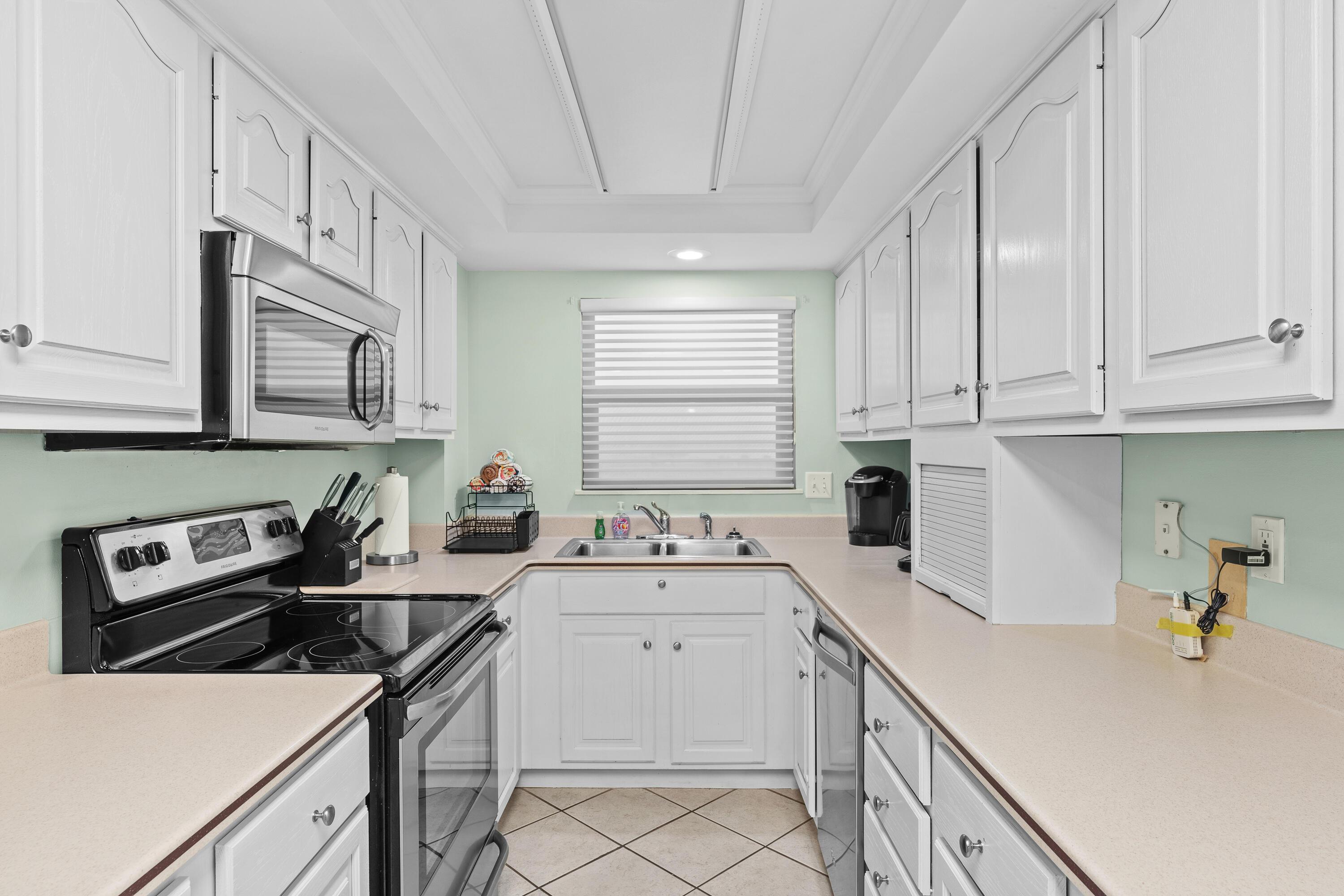 EMERALD SURF CONDO - Residential