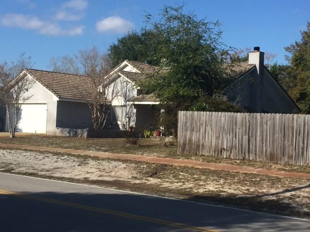 LAKESIDE VILLAGE - Residential