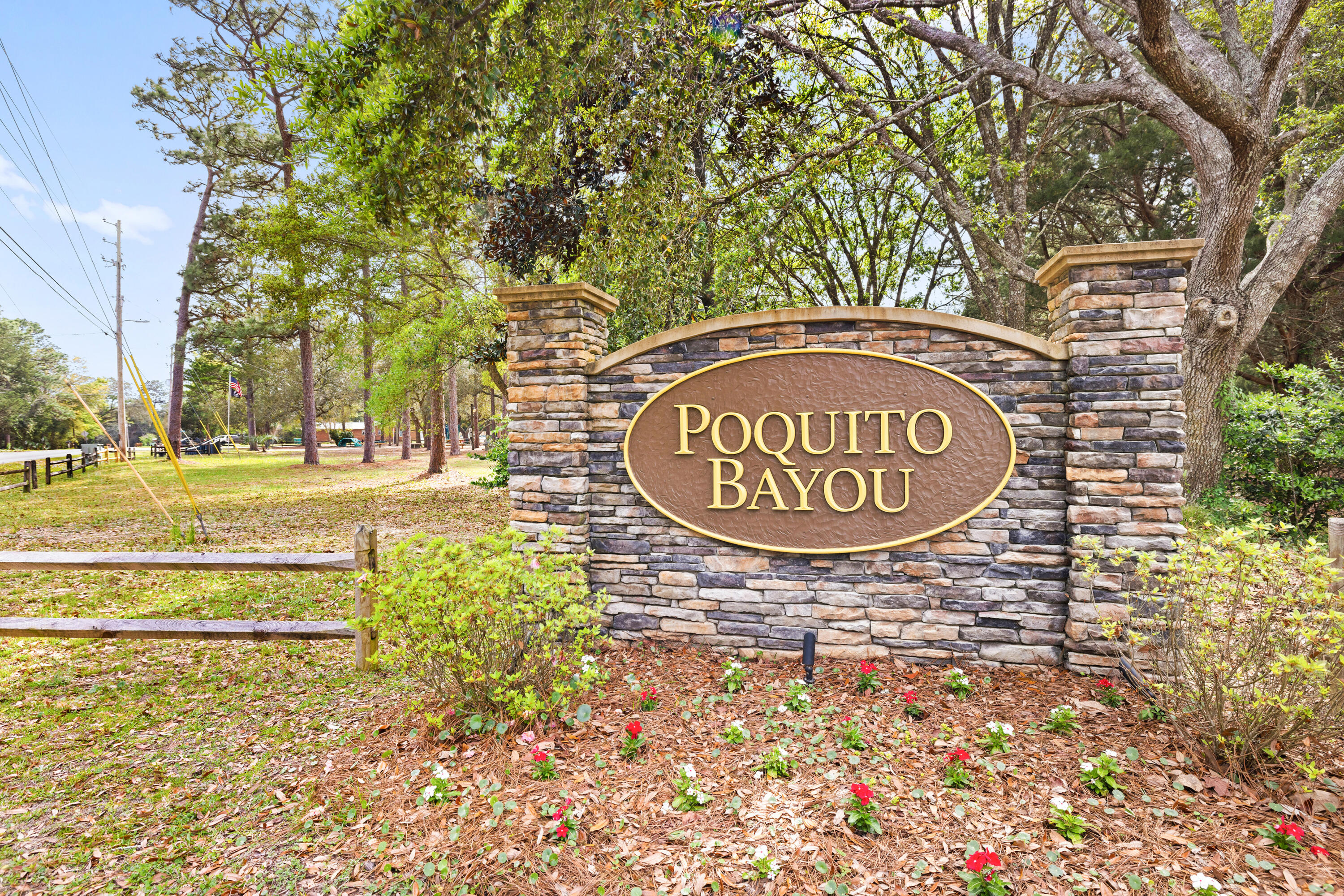 BAYOU POQUITO - Residential