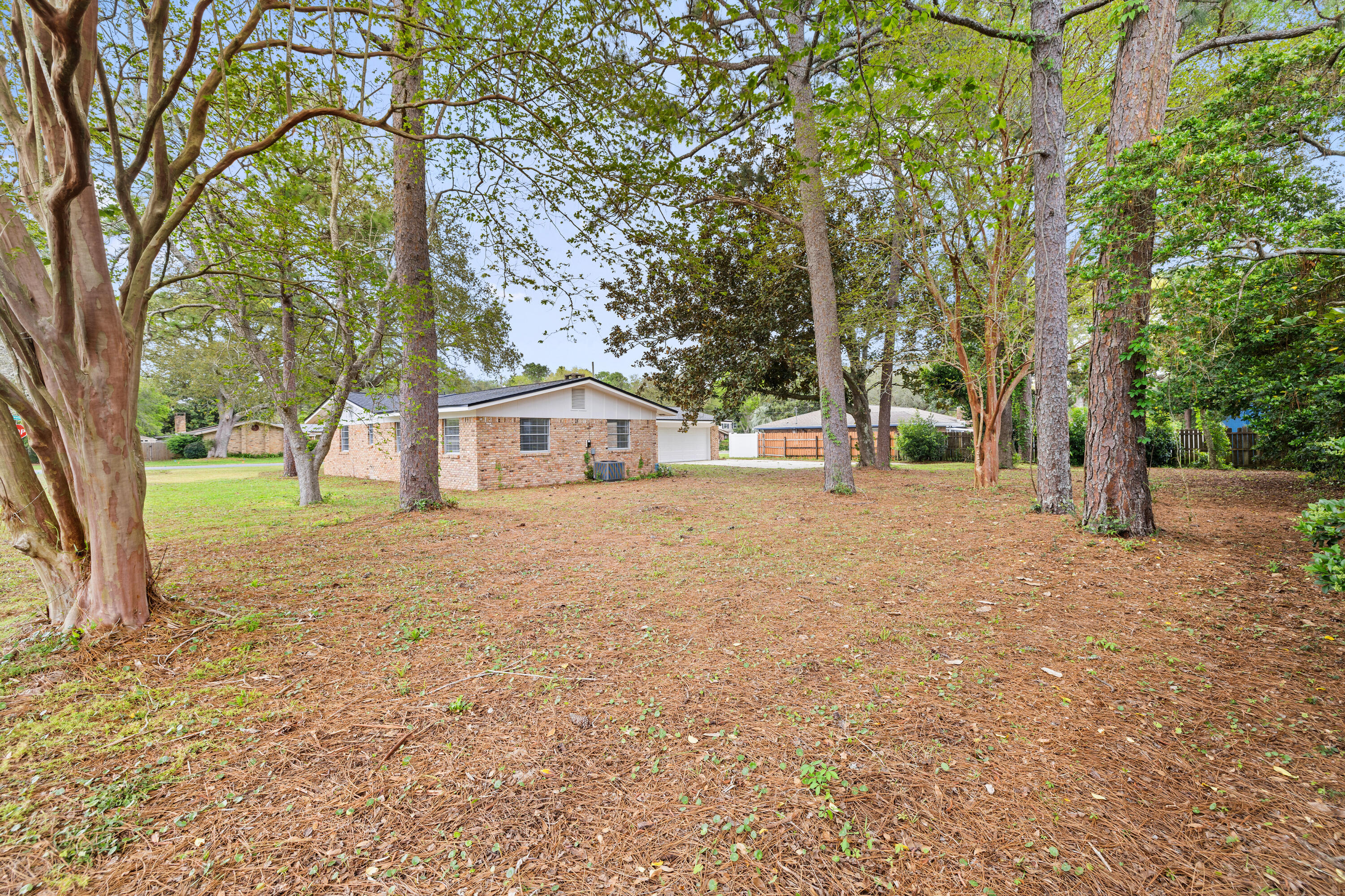 BAYOU POQUITO - Residential