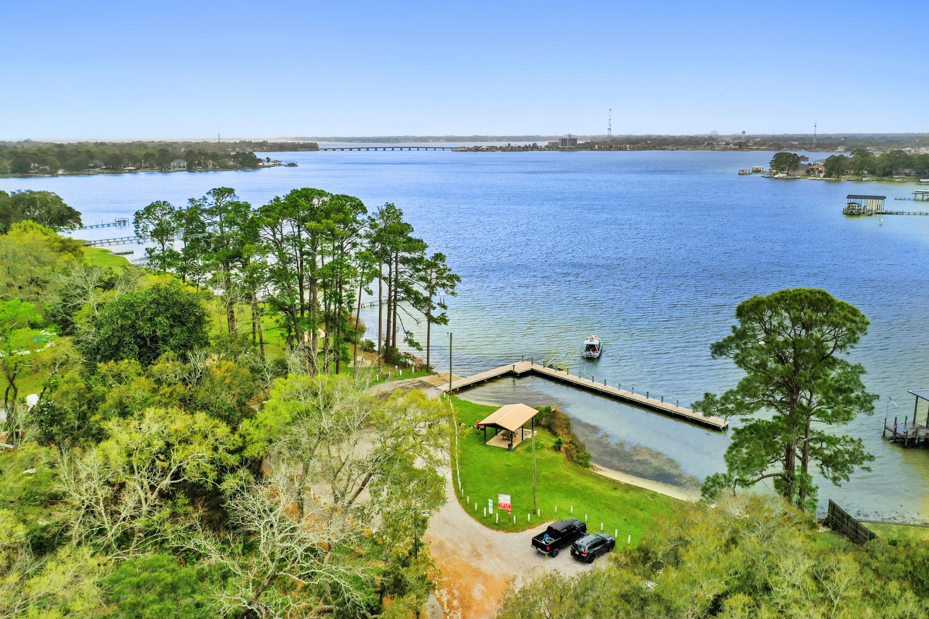 BAYOU POQUITO - Residential