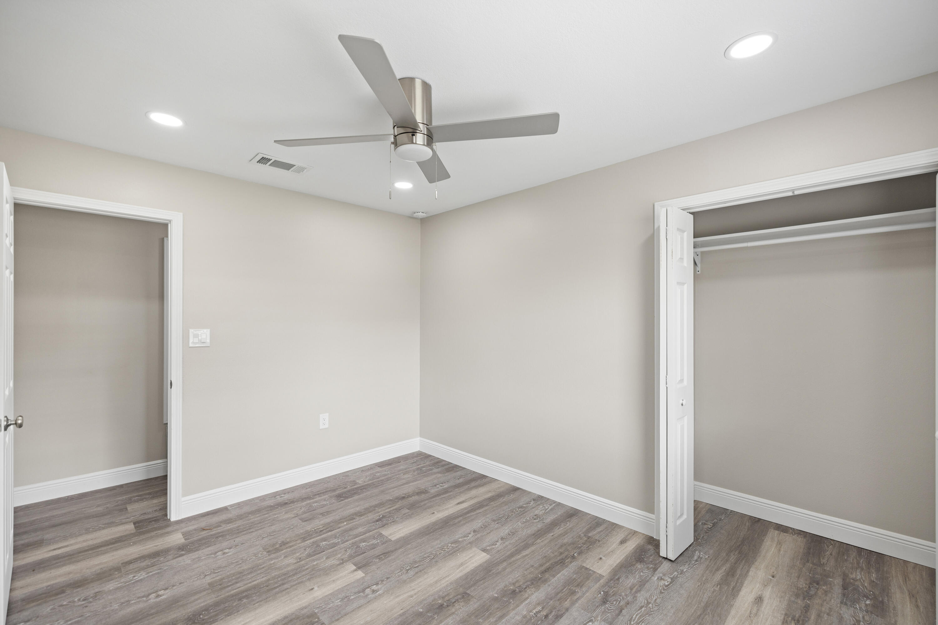BAYOU POQUITO - Residential