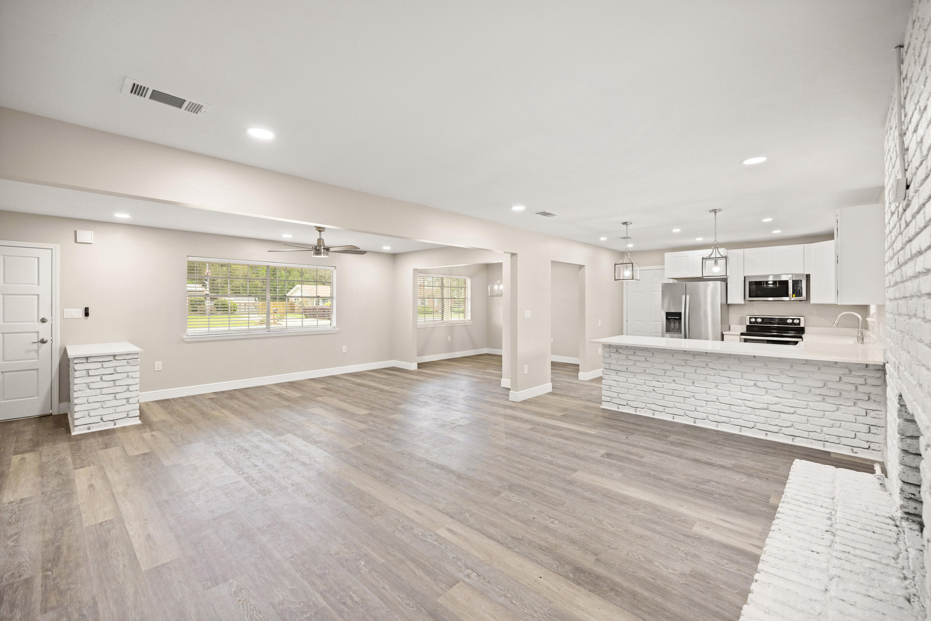 BAYOU POQUITO - Residential