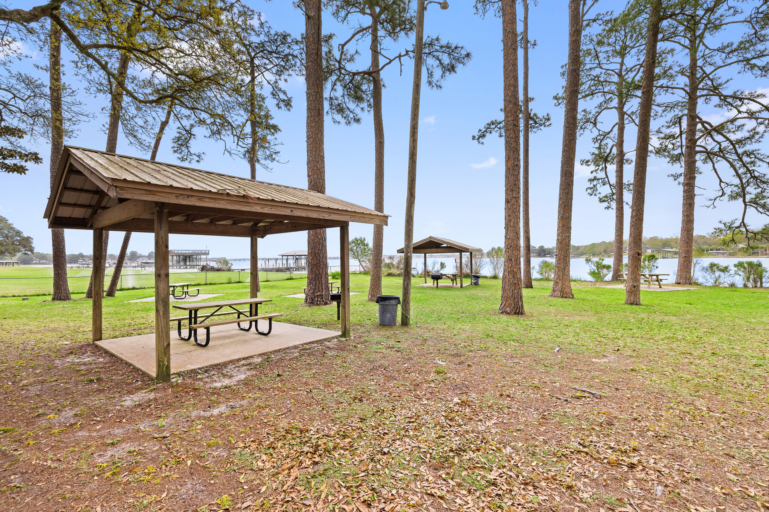 BAYOU POQUITO - Residential