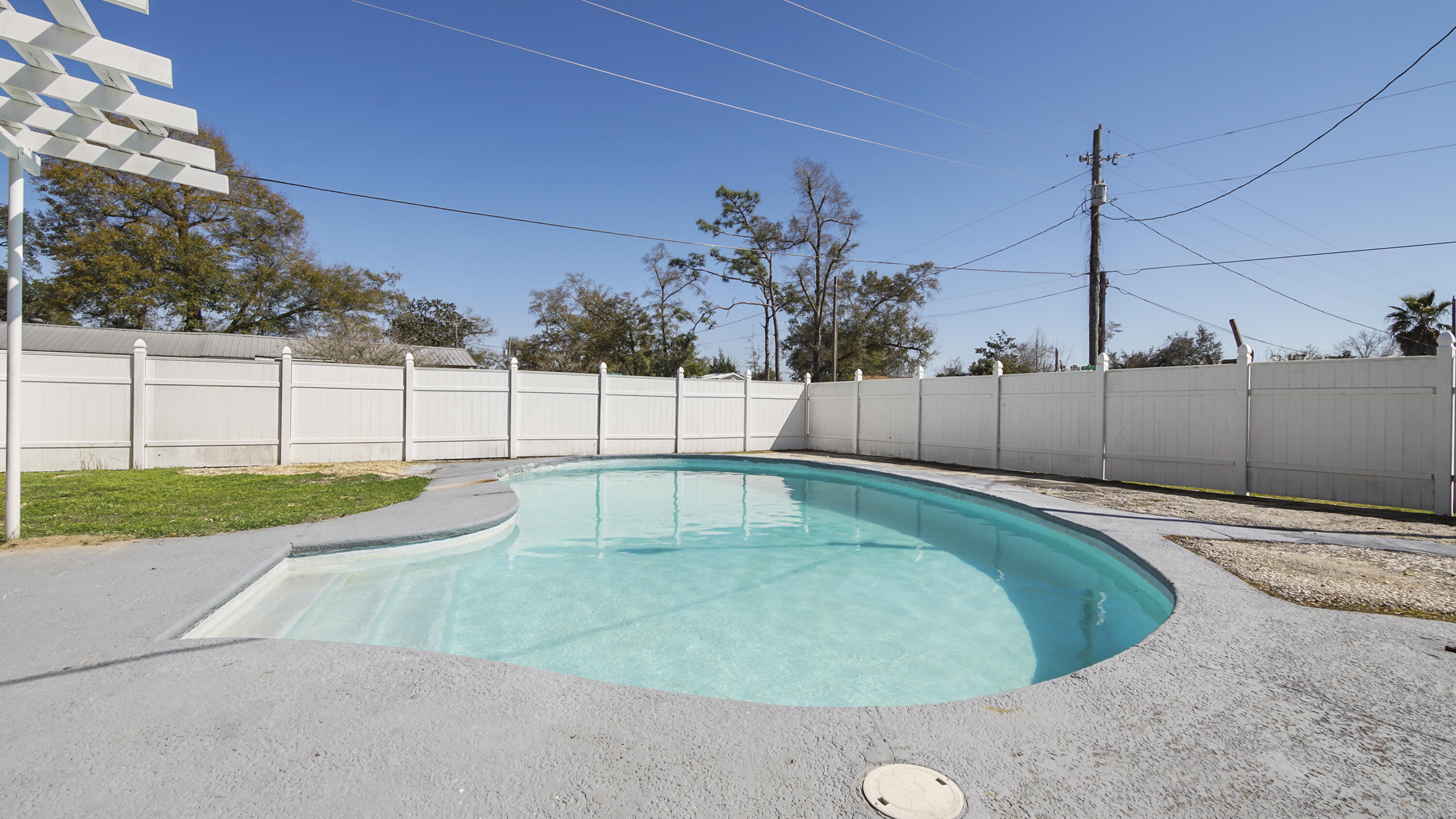 NO RECORDED SUBDIVISION - Residential