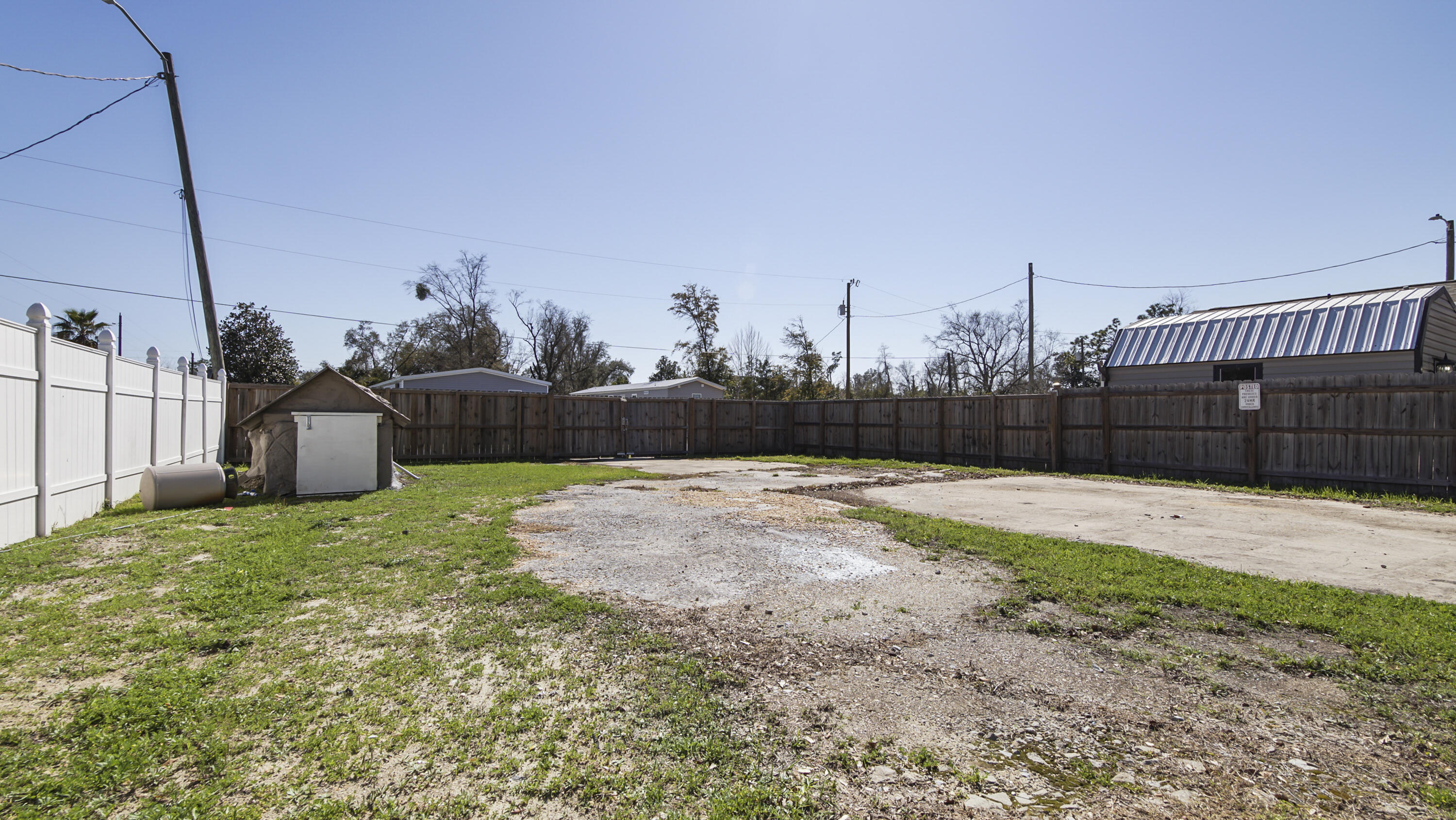 NO RECORDED SUBDIVISION - Residential