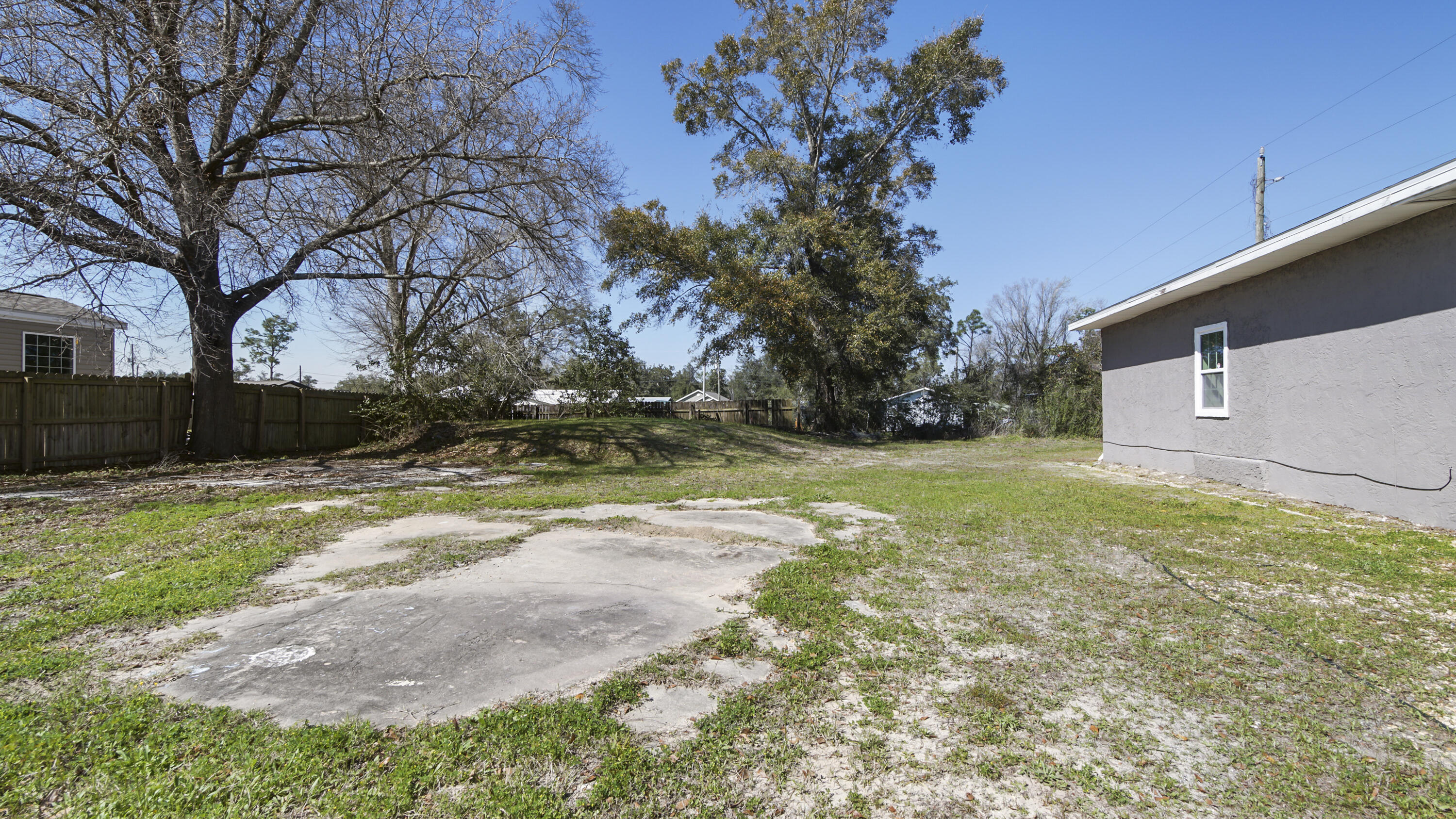 NO RECORDED SUBDIVISION - Residential