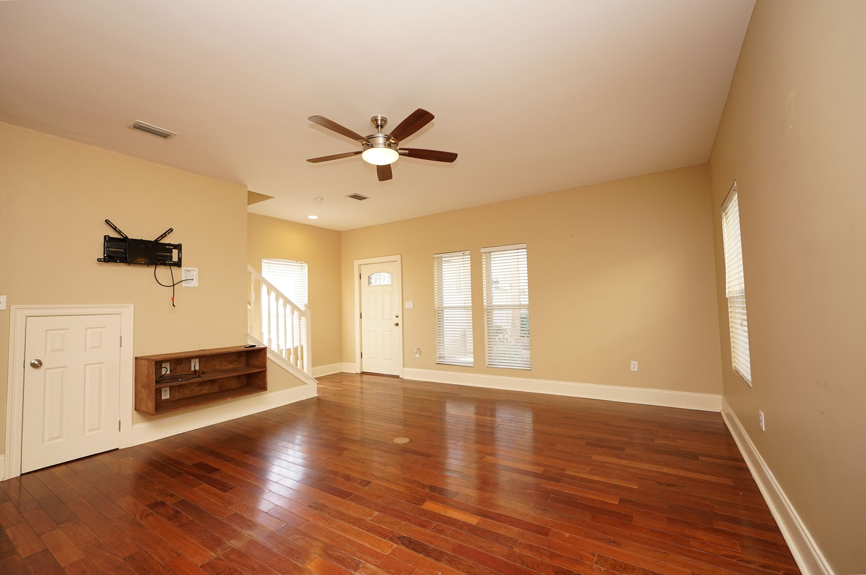 CALUSA BAY S/D - Residential Lease