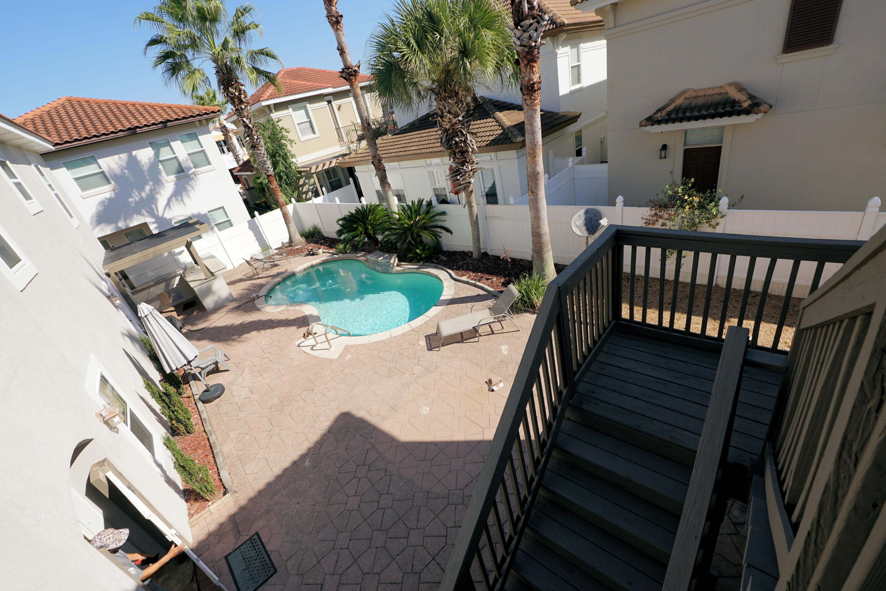 CALUSA BAY S/D - Residential Lease