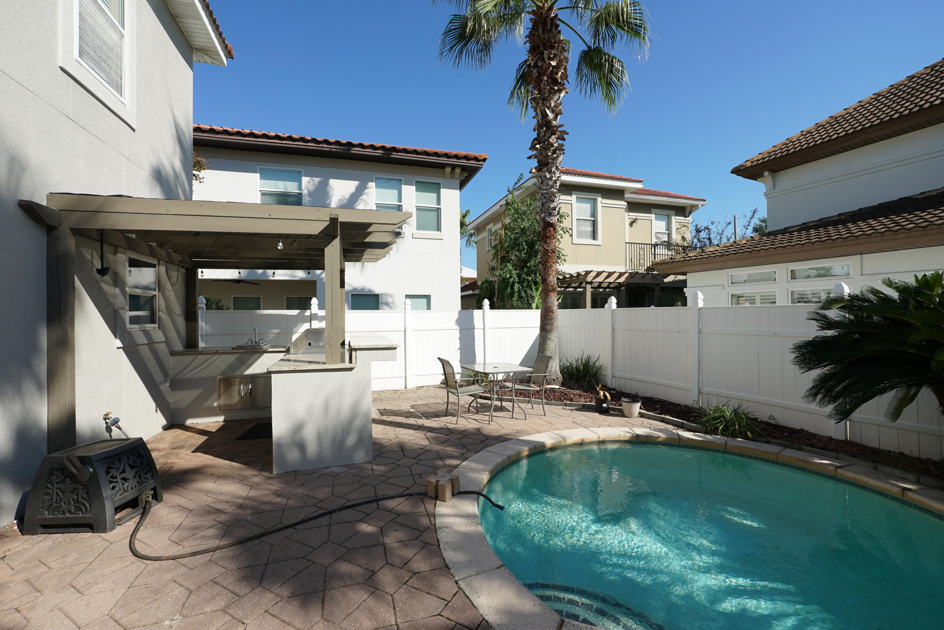 CALUSA BAY S/D - Residential Lease