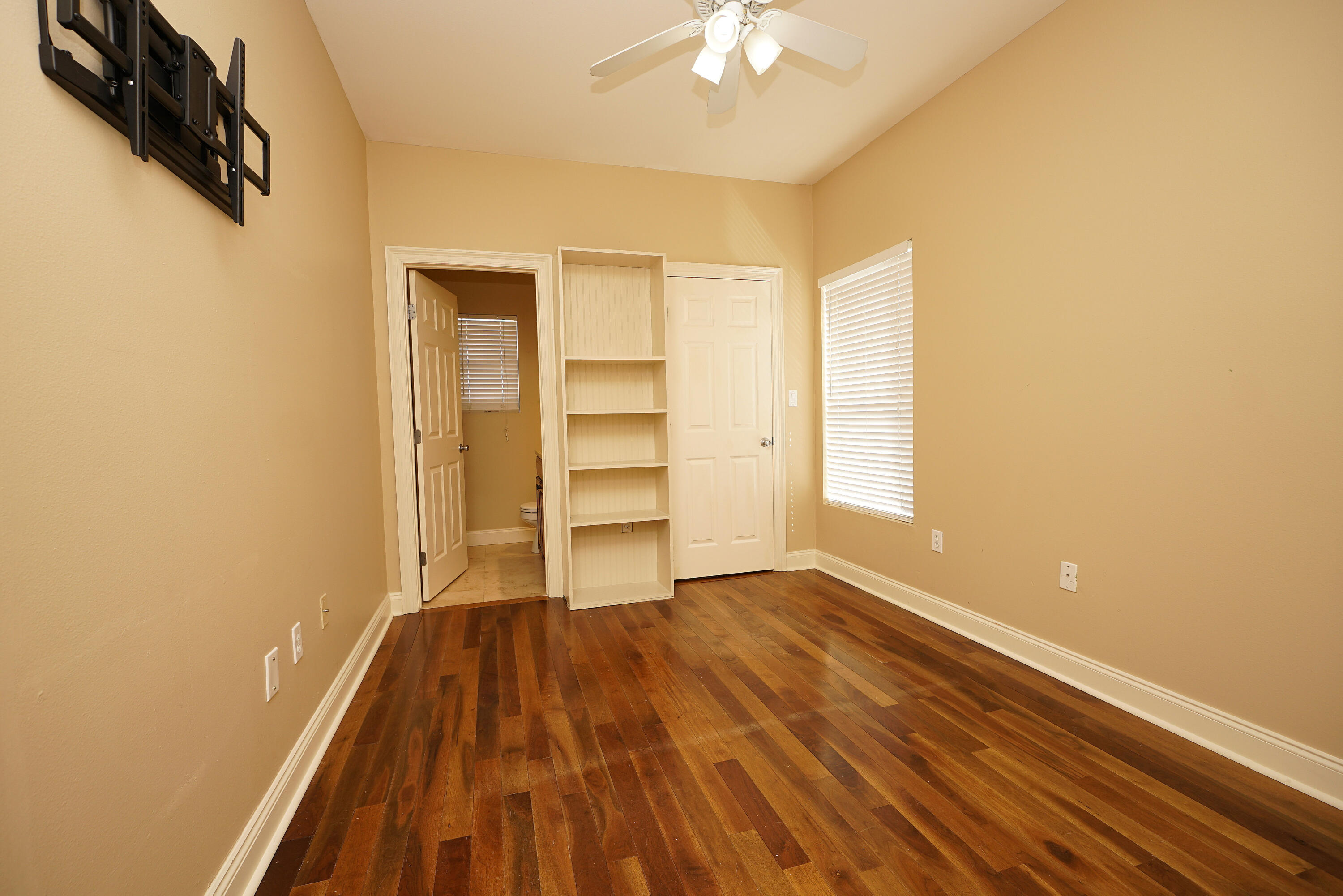 CALUSA BAY S/D - Residential Lease