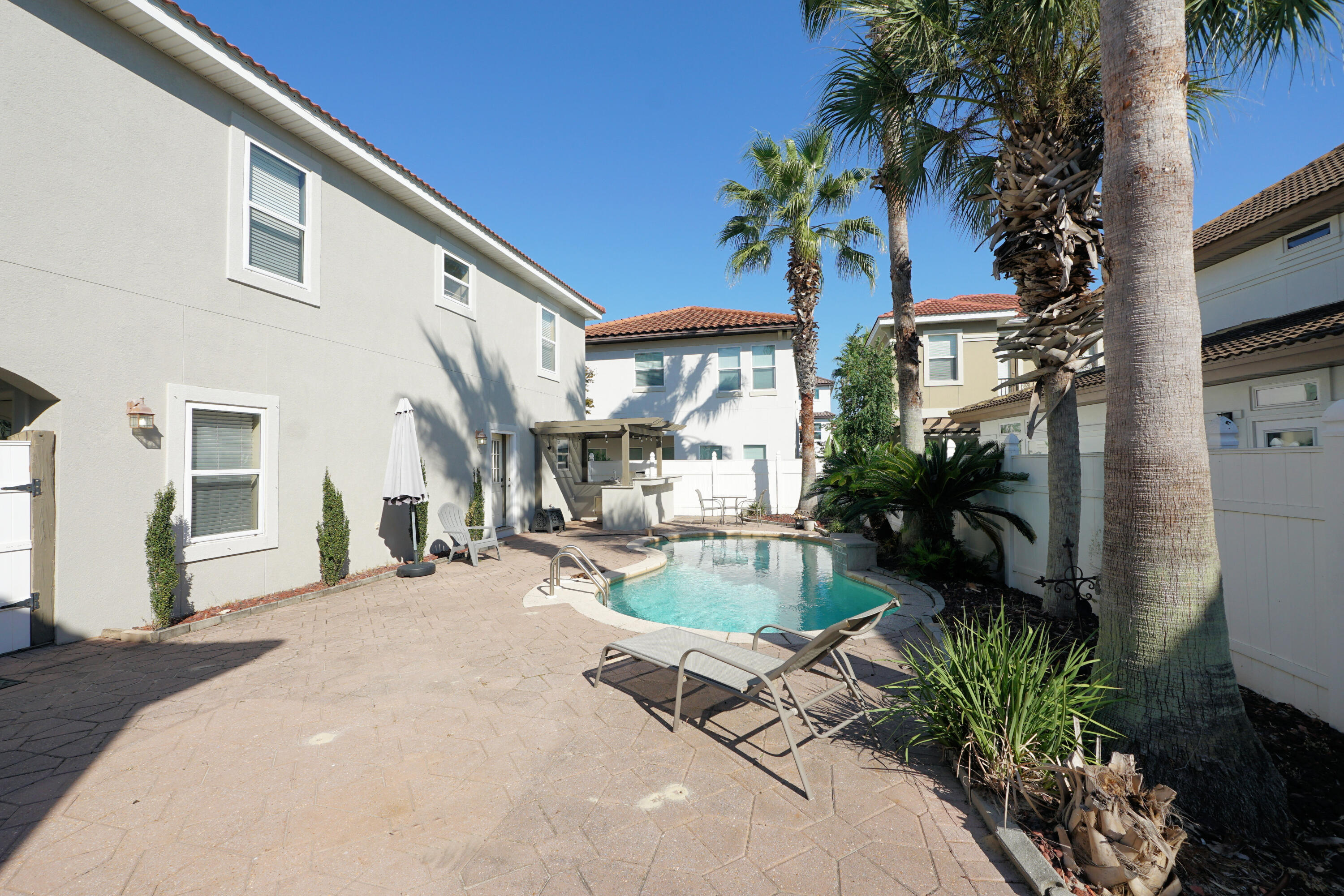 CALUSA BAY S/D - Residential Lease