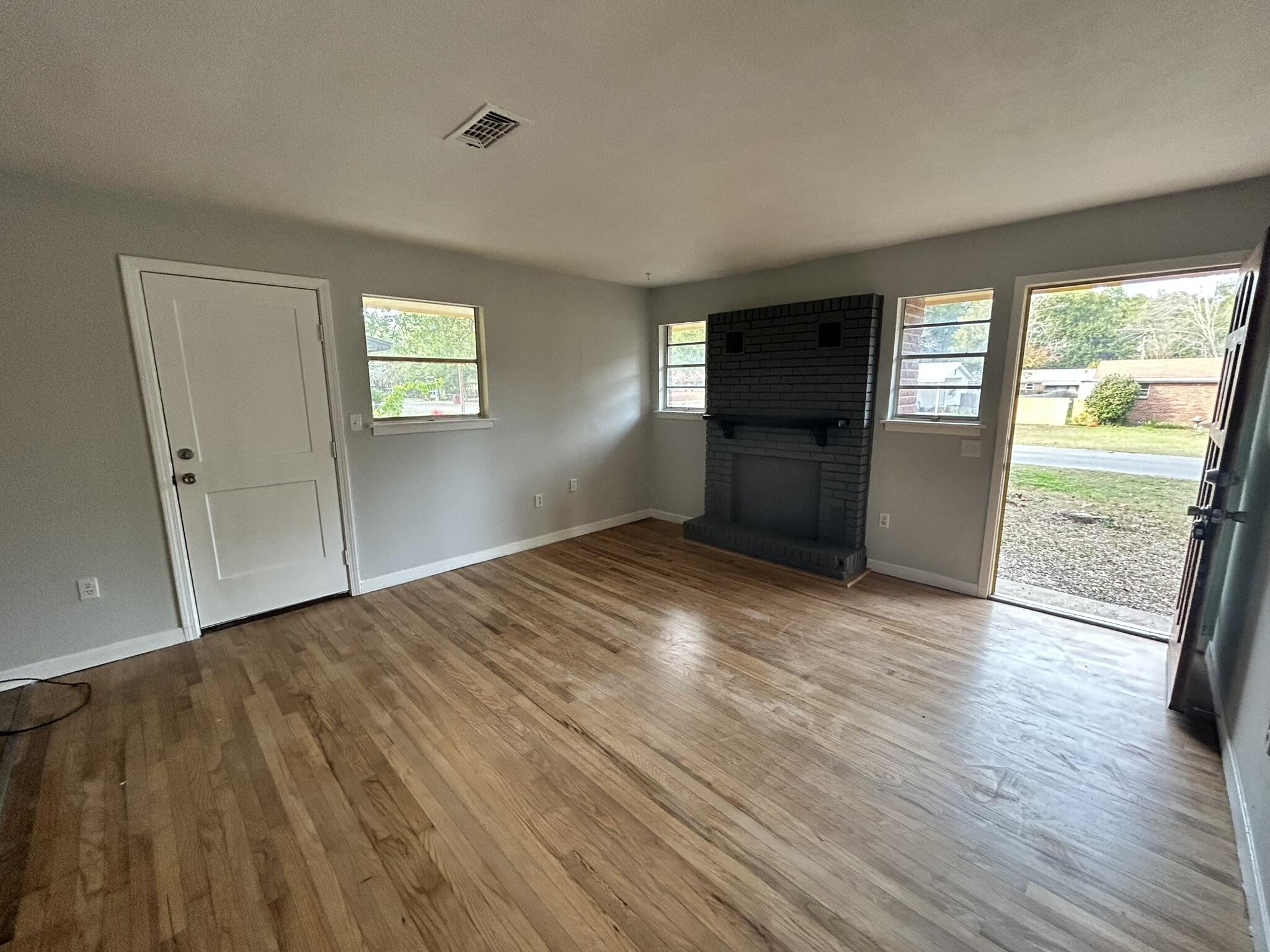 ADAMS POWELL EAST - Residential Lease