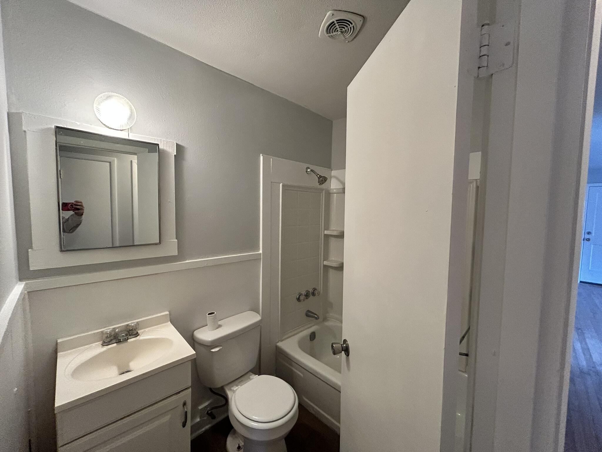 ADAMS POWELL EAST - Residential Lease