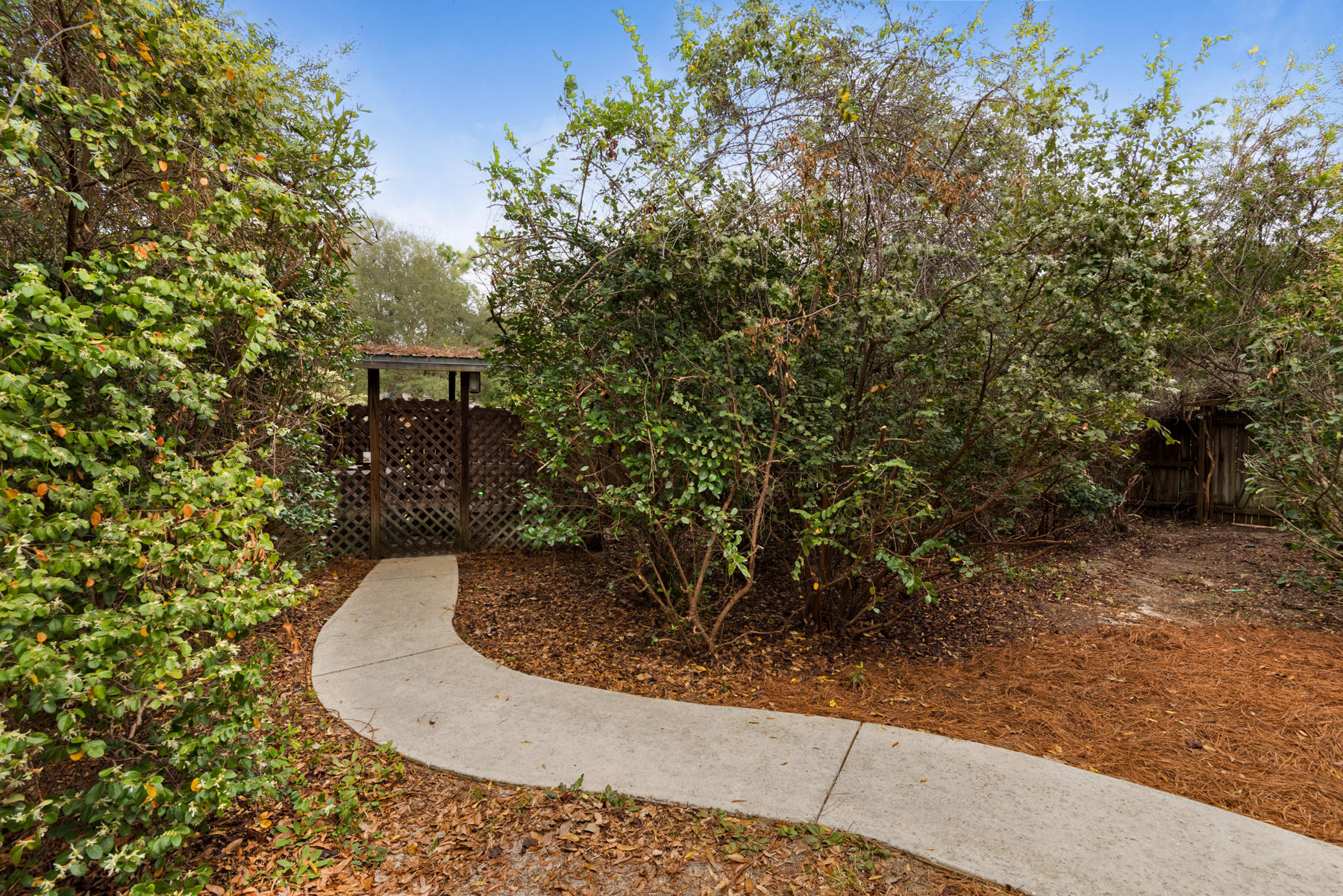 ROCKY BAYOU ESTATES 08B - Residential