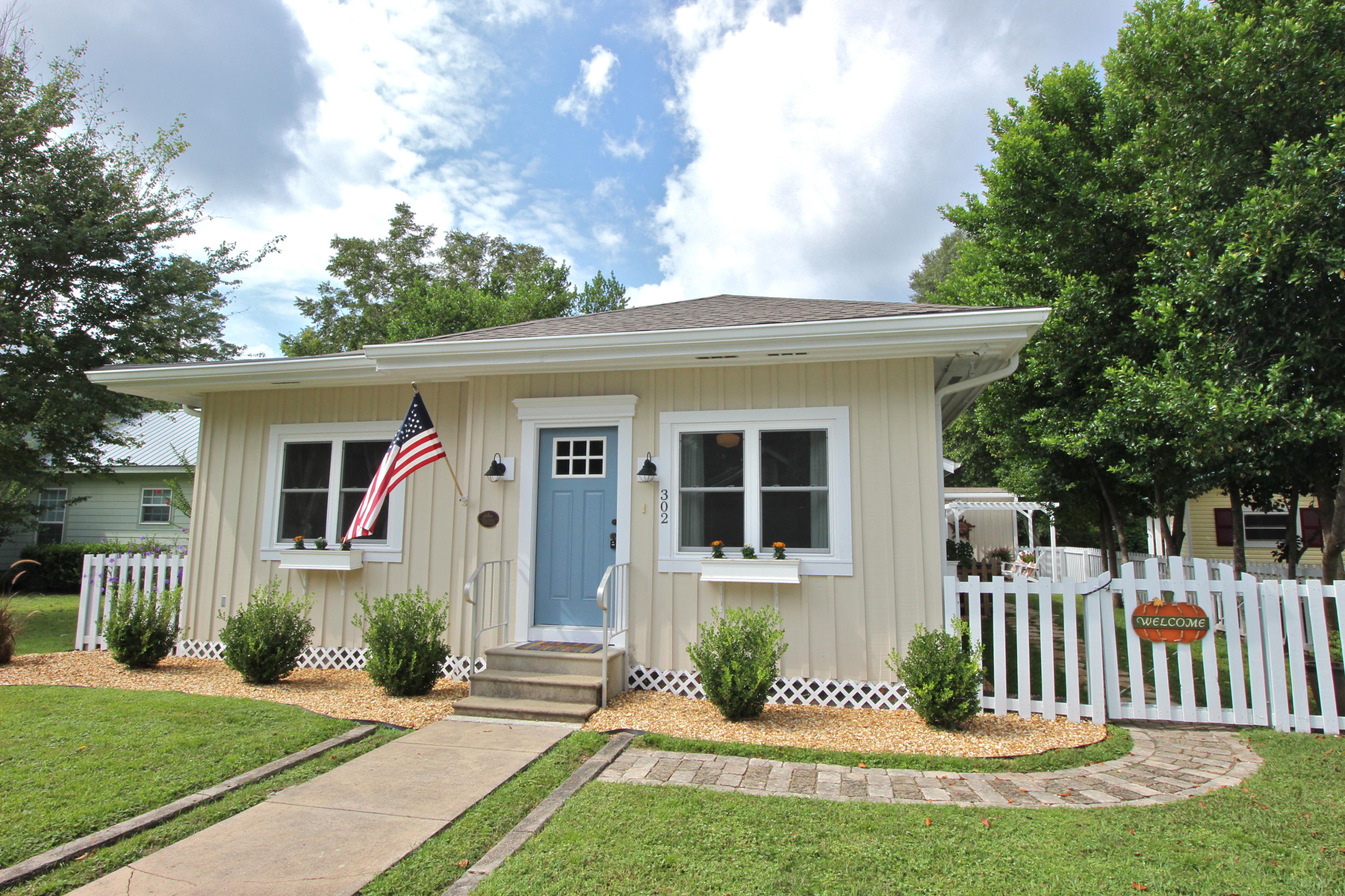 TOWN OF DEFUNIAK SPRINGS - Residential