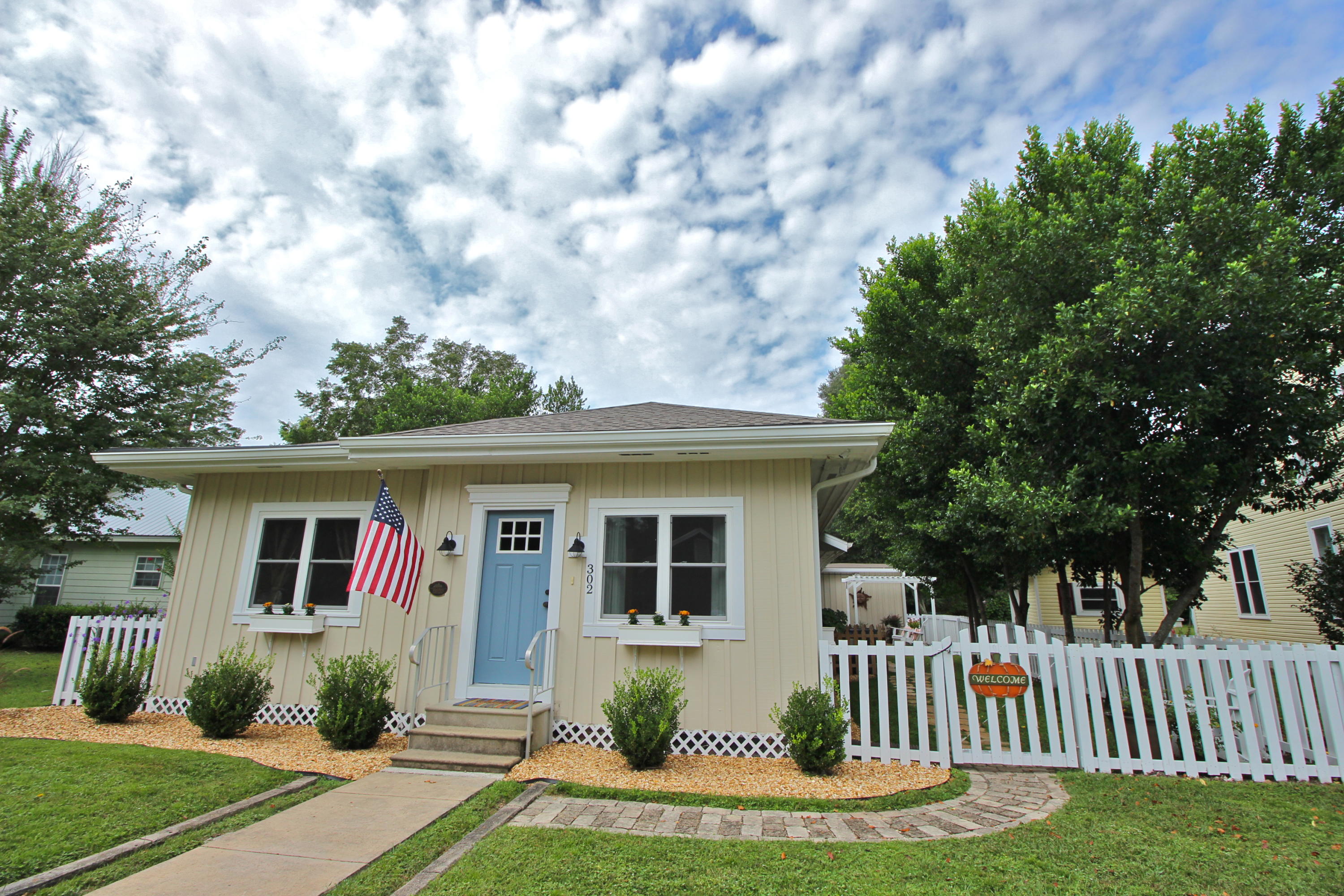 TOWN OF DEFUNIAK SPRINGS - Residential
