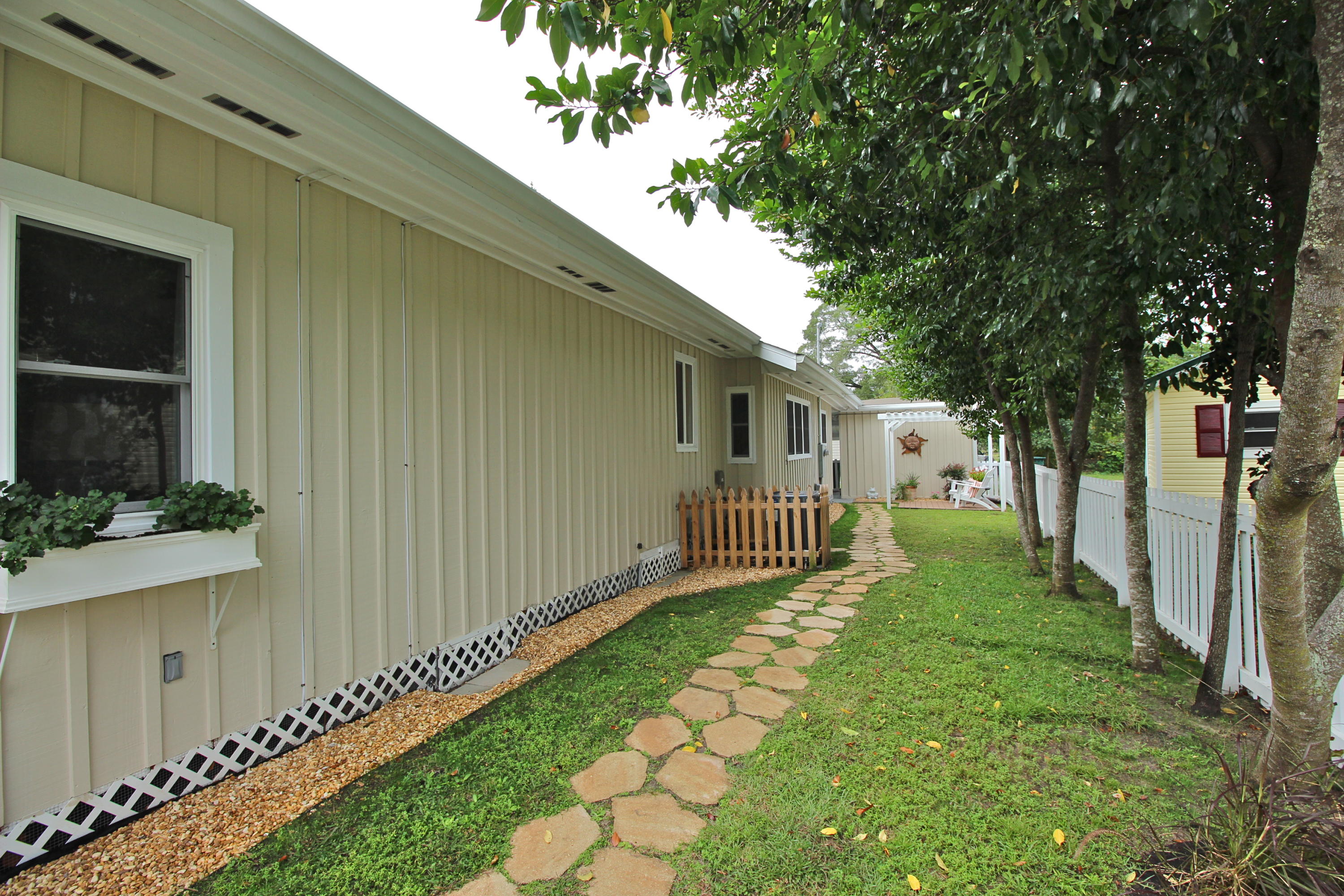 TOWN OF DEFUNIAK SPRINGS - Residential